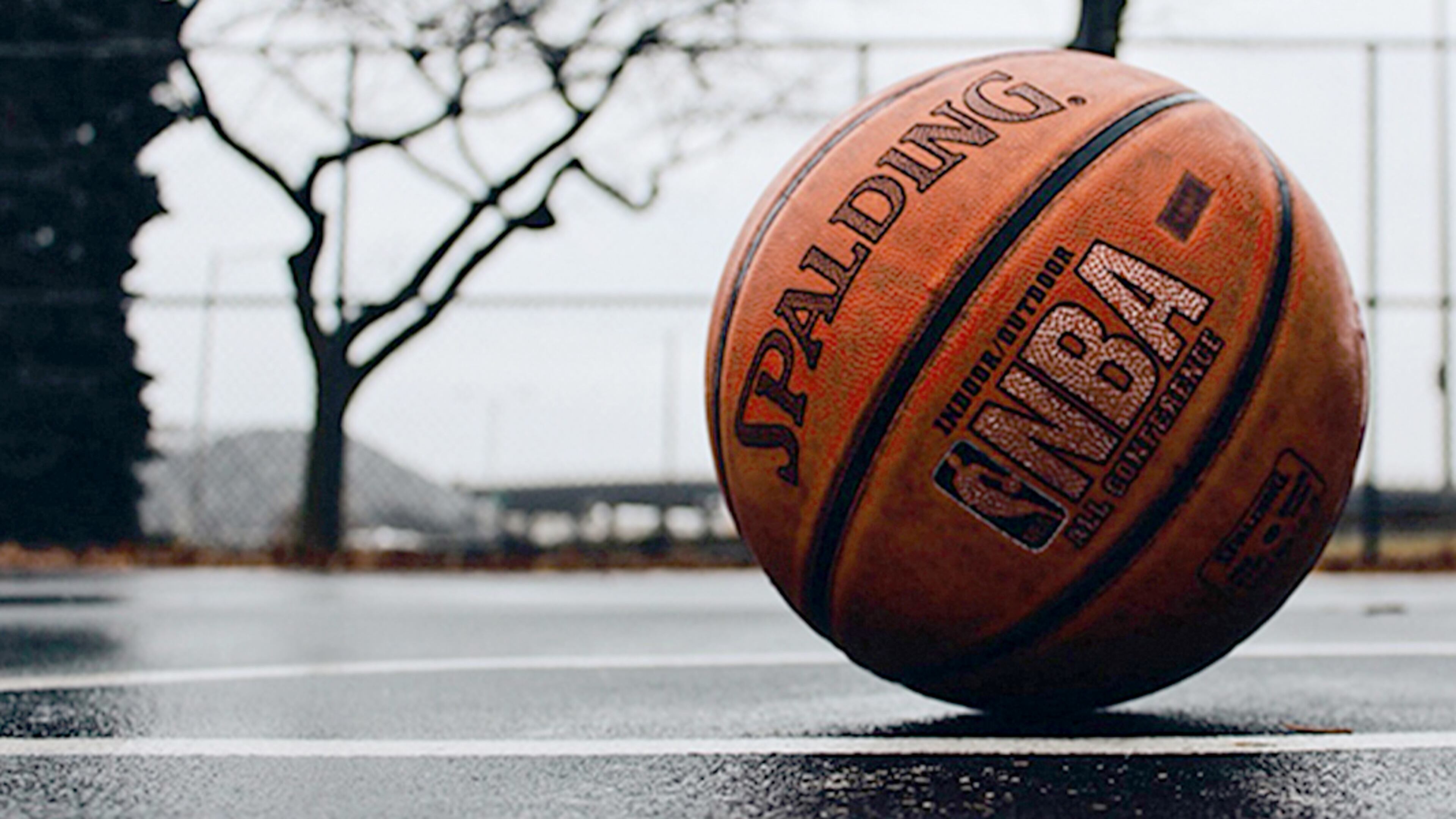 Cobb commissioners have accepted a $170,000 in-kind donation from the Atlanta Hawks Foundation to build a new basketball court and renovate a community/game room - both near Powder Springs.