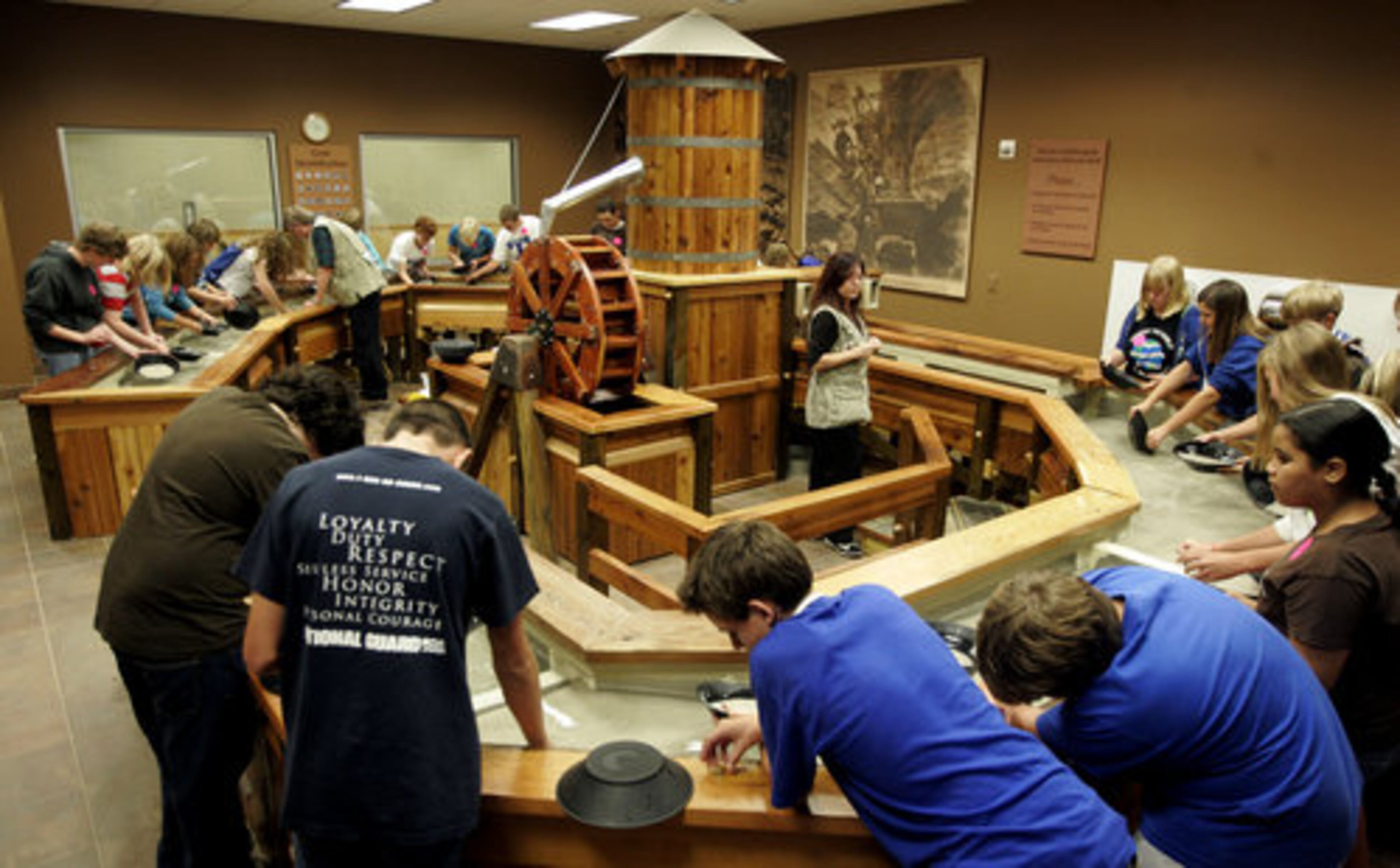 A group from Trion Middle School pans for gems at the Tellus.