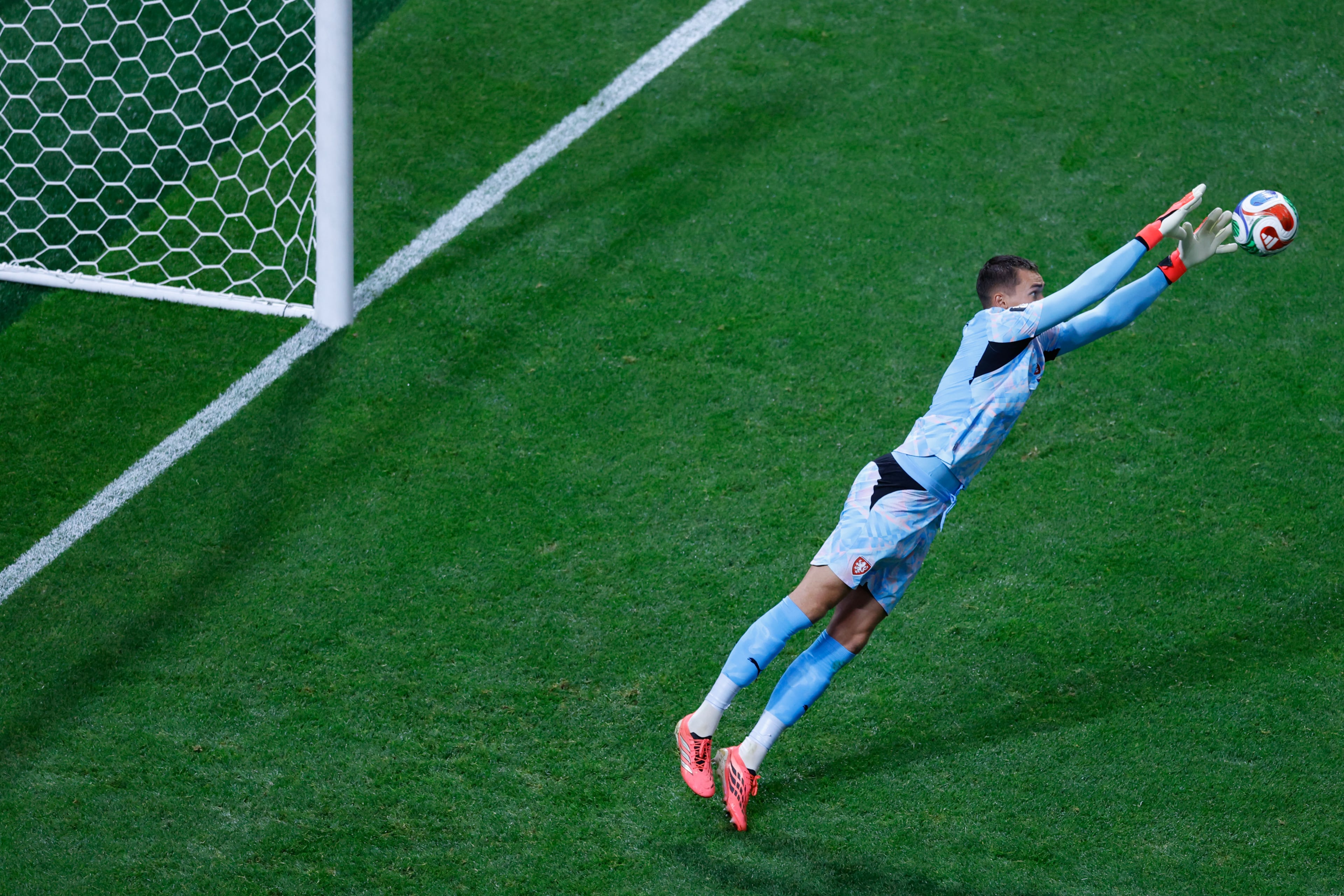 Czechia goalkeeper Matěj Kovář defends the goal in the first half of the Czechia vs. South Africa game at the FIFA World Cup at Atlanta Stadium on Thursday, June 18, 2026. (Arvin Temkar/AJC)