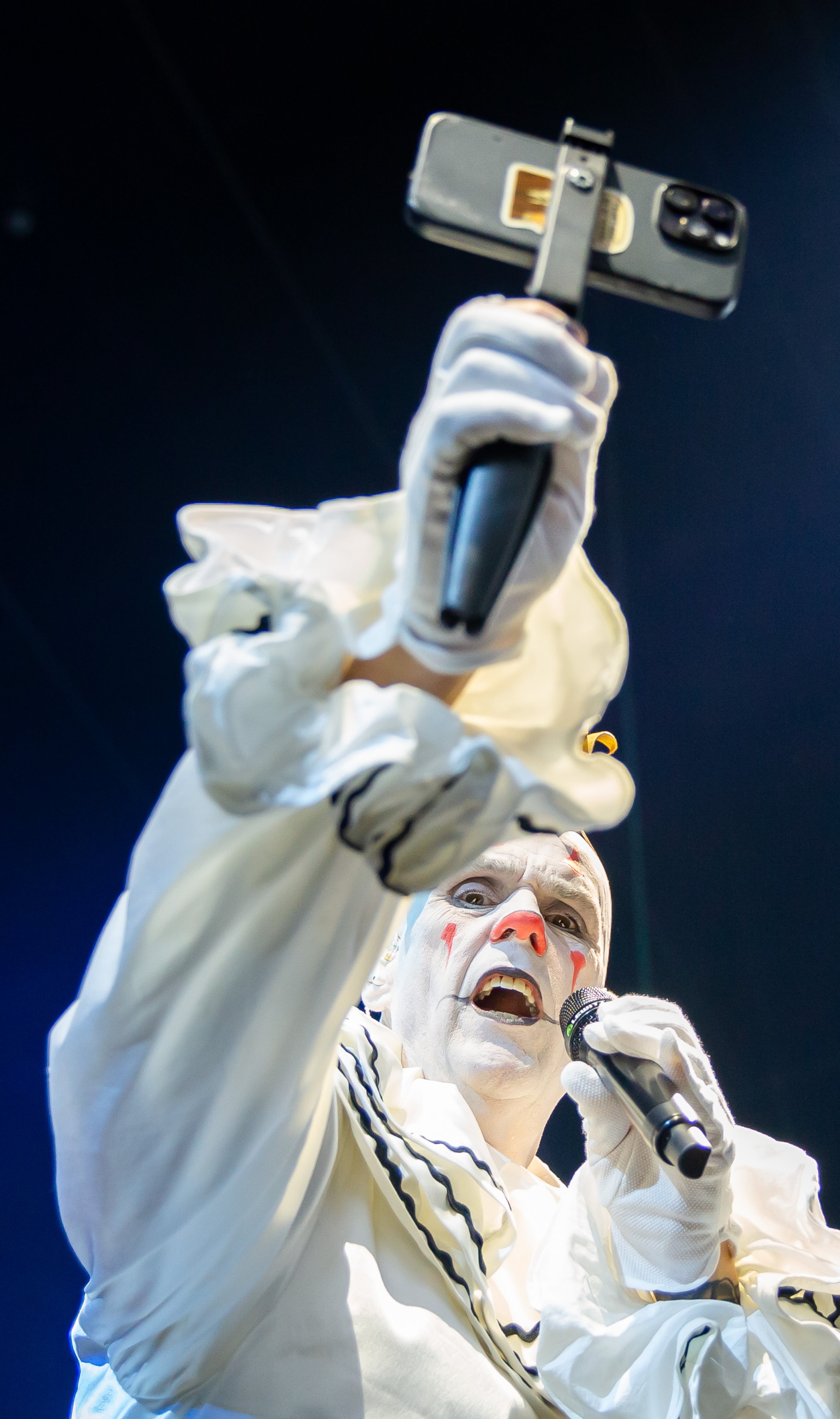 Alpharetta, Ga: Puddles Pity Party opened for "Weird Al" Yankovic Sunday night at Ameris Bank Amphitheatre crooning hit songs with his unique brand of humor. Puddles featured participation from many audience members.. Photo taken Sunday May 31, 2026 at Ameris Bank Amphitheatre. 060126 weird al (RYAN FLEISHER FOR THE ATLANTA JOURNAL-CONSTITUTION)