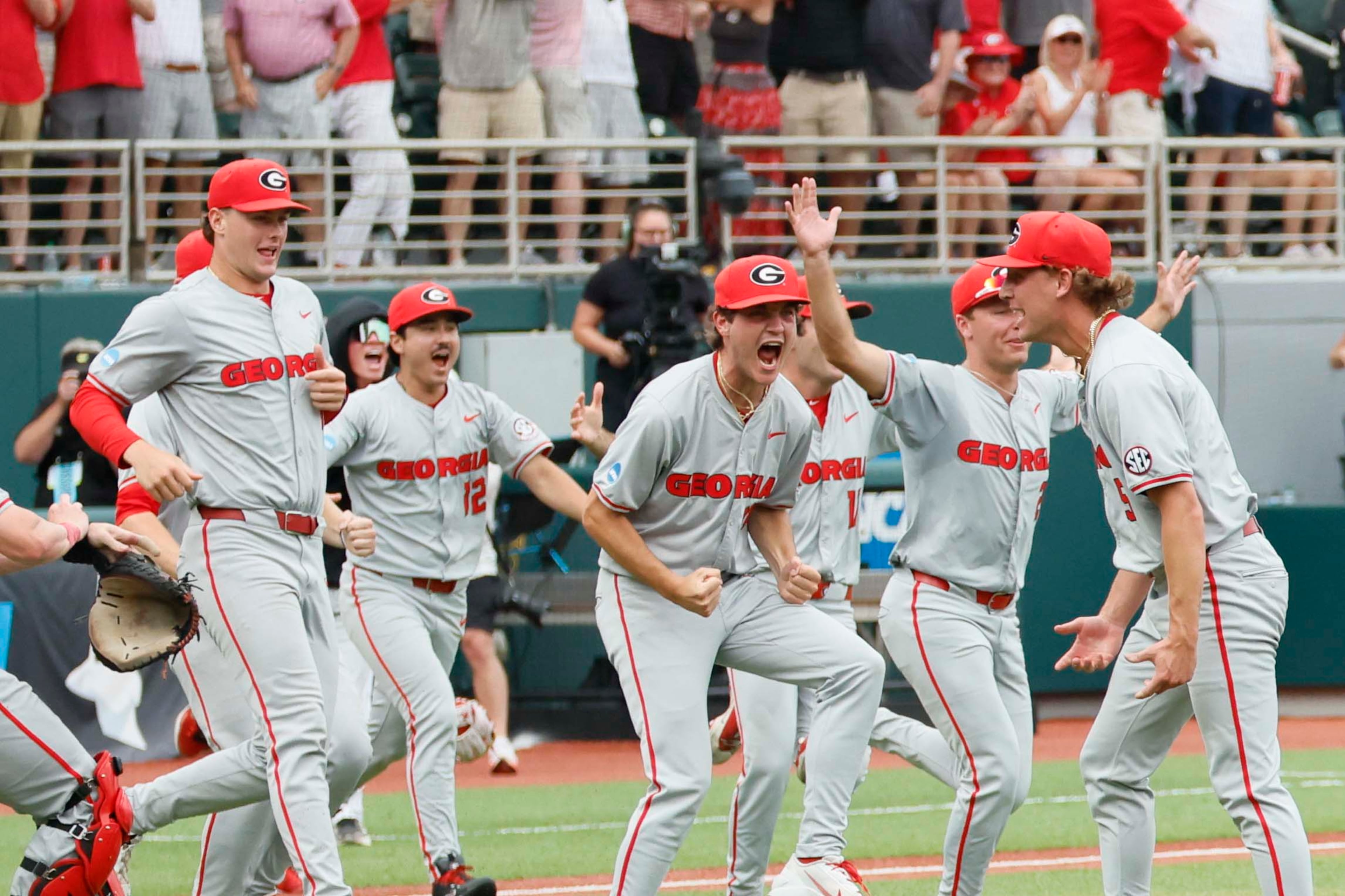 Georgia Bulldogs players celebrate after winning the NCAA Super Regional series by defeating the Mississippi State Bulldogs 11-9 at Foley Field on Sunday, June 7, 2026, in Athens.
Miguel Martinez/AJC)