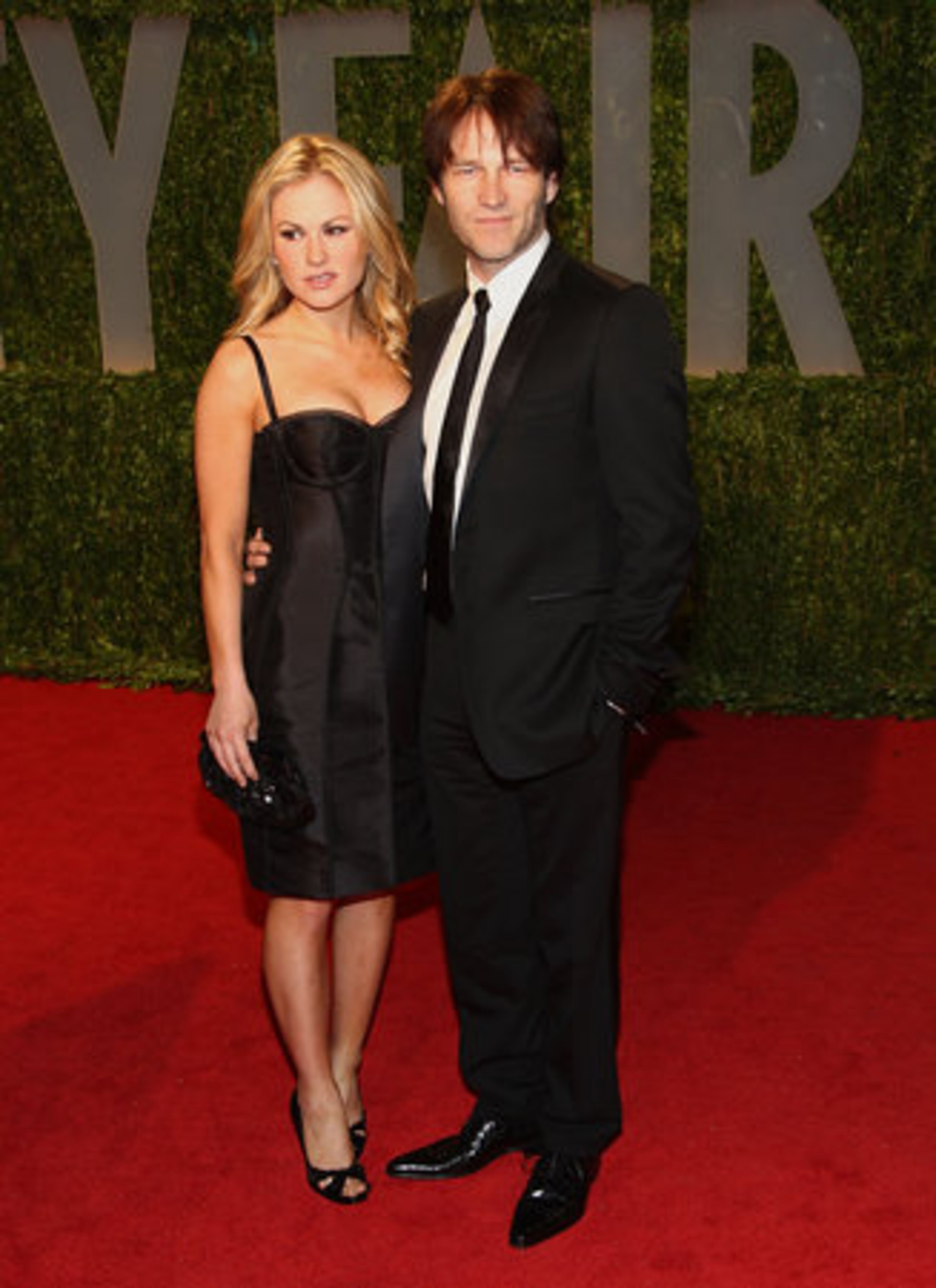 Actors Anna Paquin and Stephen Moyer arrive.