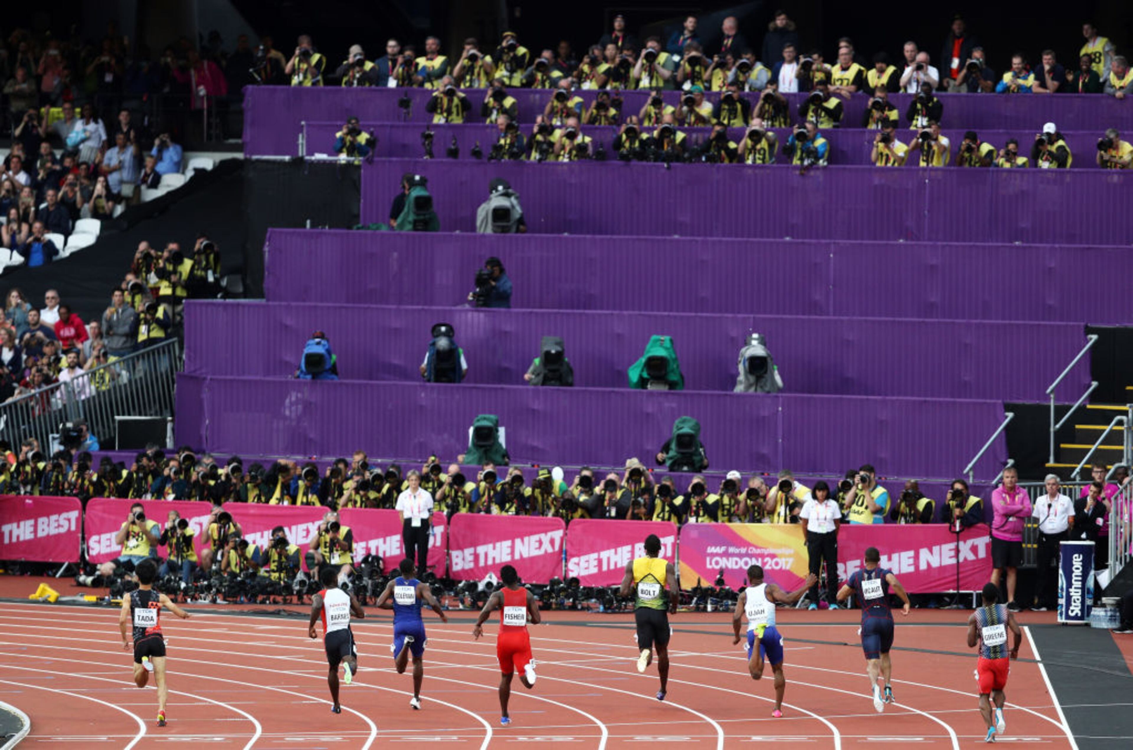 LONDON, ENGLAND - AUGUST 05: Usain Bolt of Jamaica leads the field in the semi final of the Men's 100 metres during day two of the 16th IAAF World Athletics Championships London 2017 at The London Stadium on August 5, 2017 in London, United Kingdom. (Photo by Paul Gilham/Getty Images)