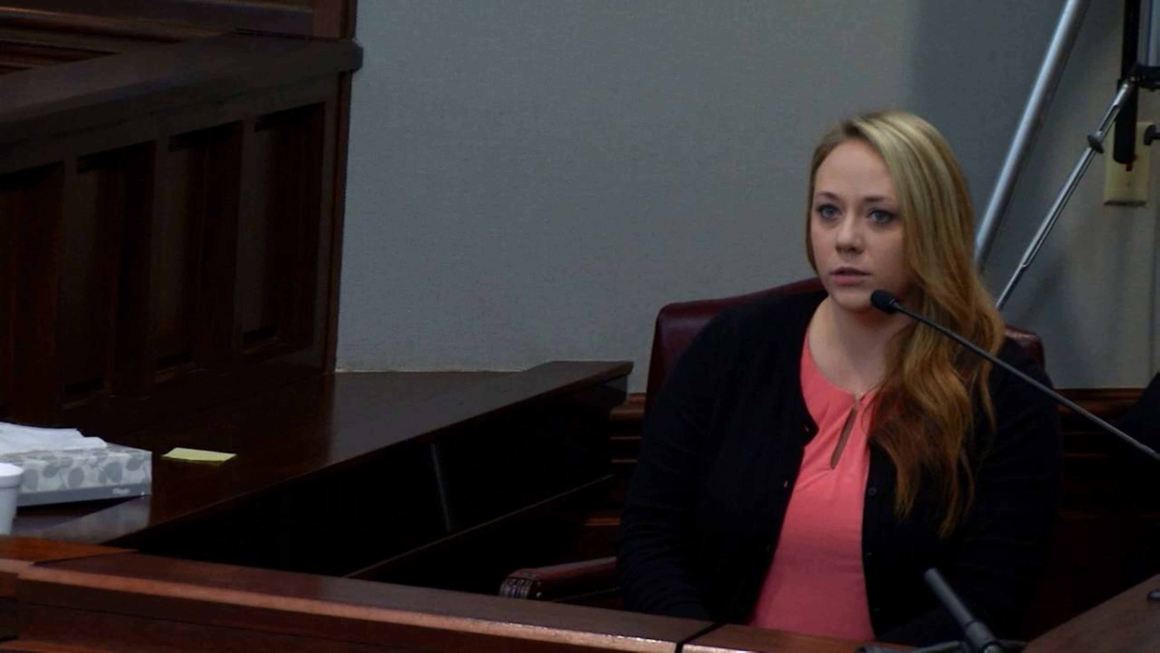 Leanna Taylor, the ex-wife of Justin Ross Harris, testifies at Harris' murder trial at the Glynn County Courthouse in Brunswick, Ga., on Monday, Oct. 31, 2016. (screen capture via WSB-TV)
