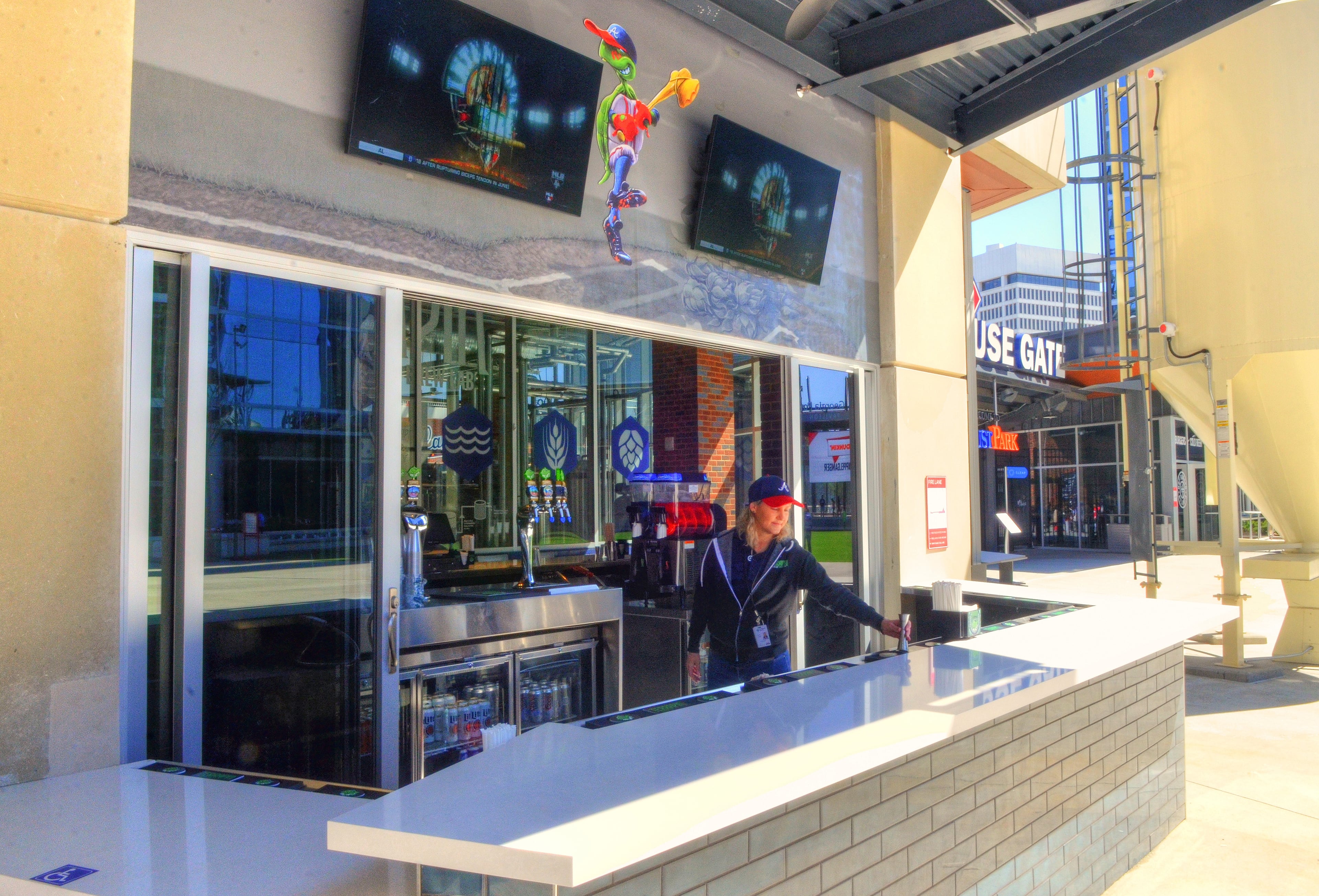 The Terrapin Taproom has expanded with a bar that extends into the plaza.