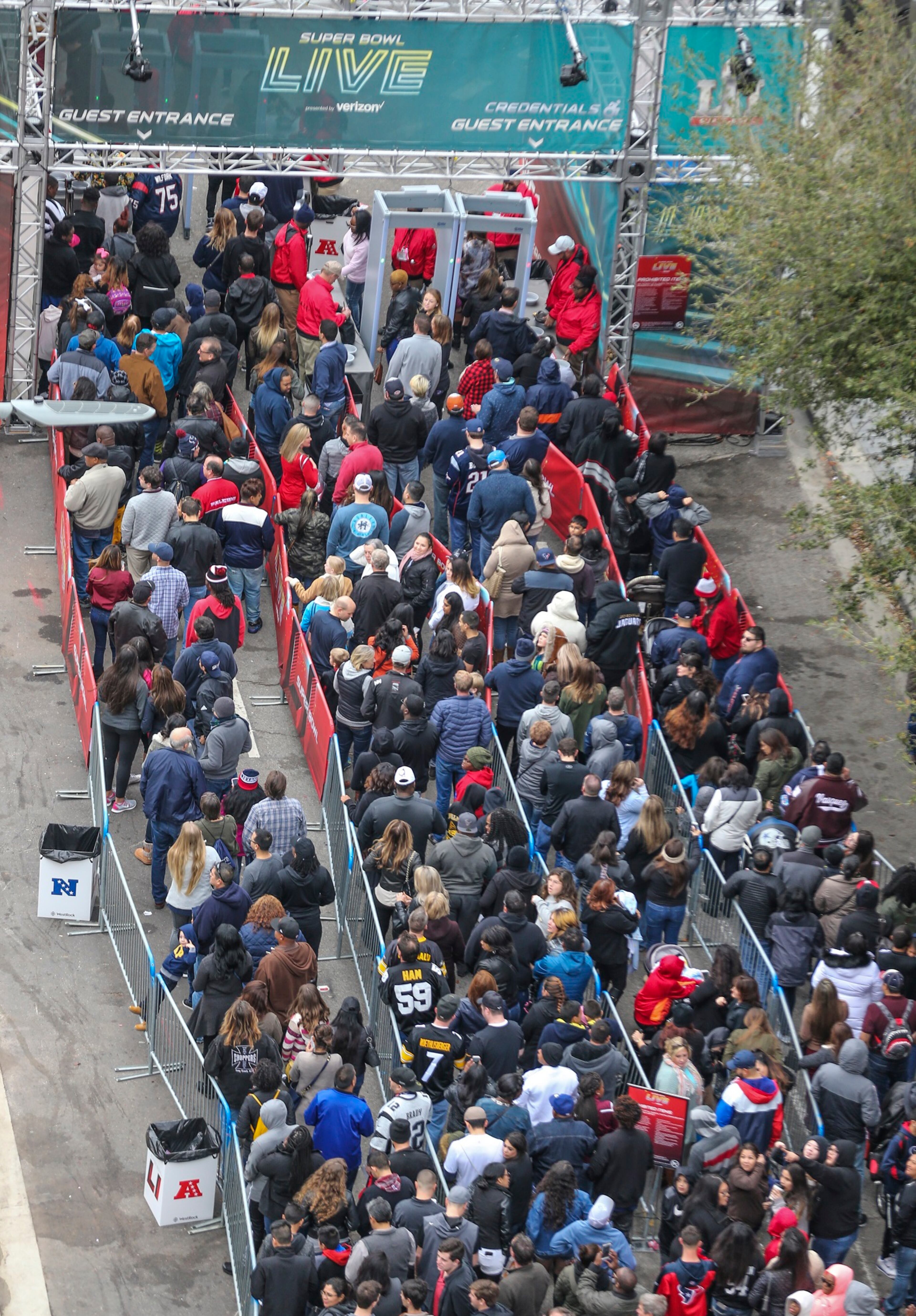 February, 2017 Houston: Fans enjoy the NFL Experience and Super Bowl Live in downtown Houston on Saturday, Feb. 4, 2017. The Super Bowl 51 will be played Sunday between The Atlanta Falcons and the New England Patriots for the World Championship. JOHN SPINK /JSPINK@AJC.COM