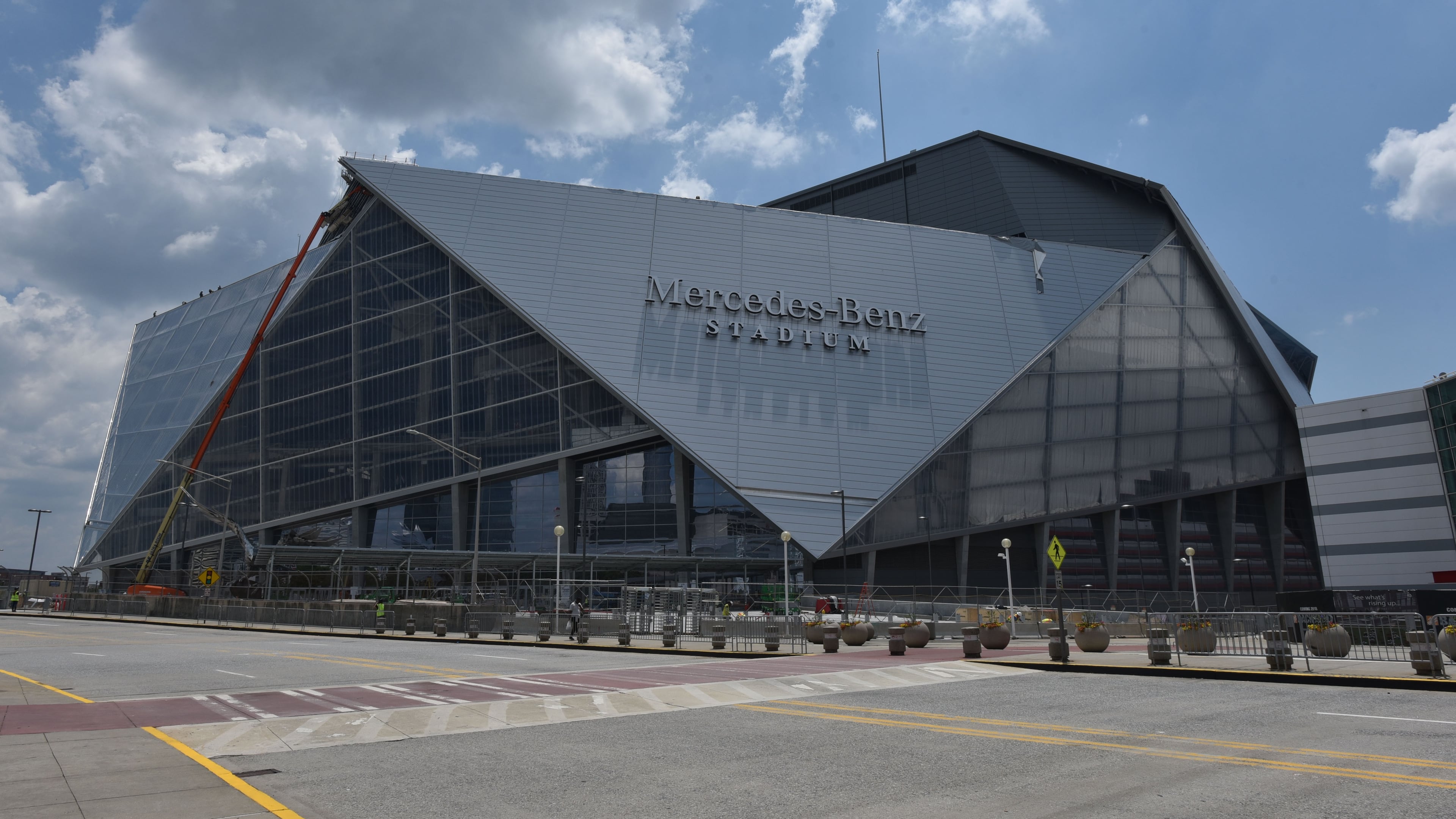June 15, 2017 Atlanta - Exterior of Mercedes-Benz Stadium during a media tour of Mercedes-Benz Stadium. HYOSUB SHIN / HSHIN@AJC.COM