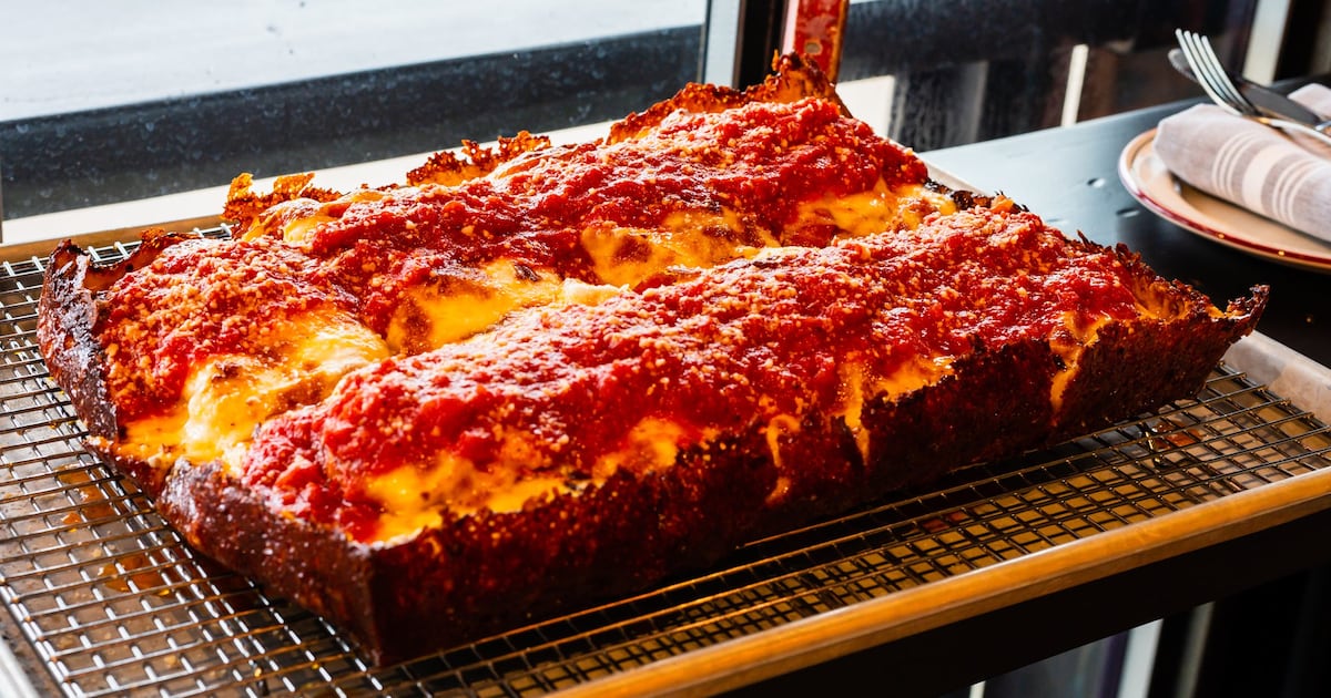 Detroit red top pizza
