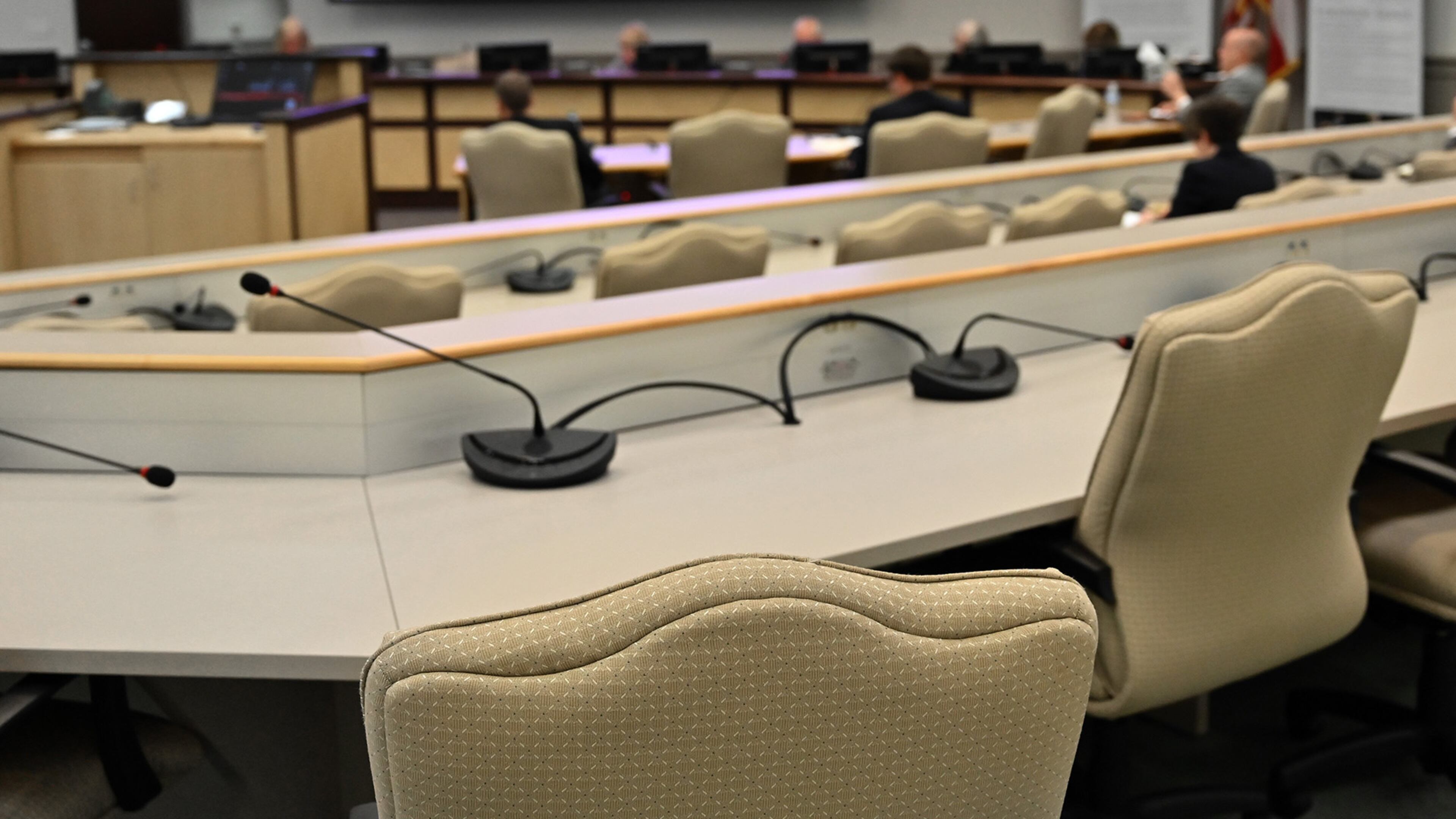 Gwinnett Board of Education is one of a handful of government bodies that is keeping its regular meeting schedule, but without public attendees. Hyosub Shin / Hyosub.Shin@ajc.com)