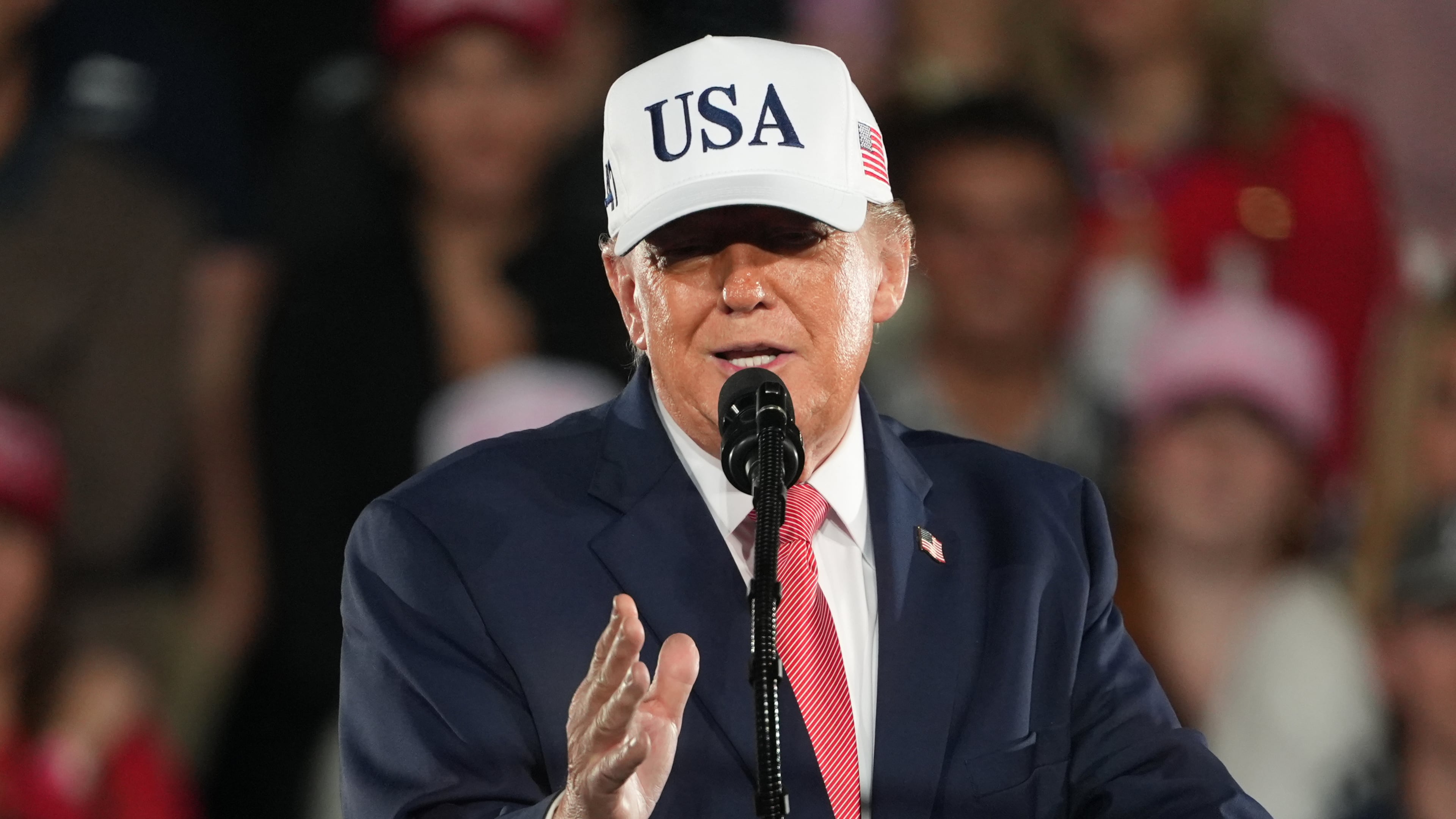 President Donald Trump speaks at a campaign rally at Pitt–Greenville Airport, Tuesday, Oct. 20, 2026, in Greenville, N.C. (AP Photo/Matt Ramey)