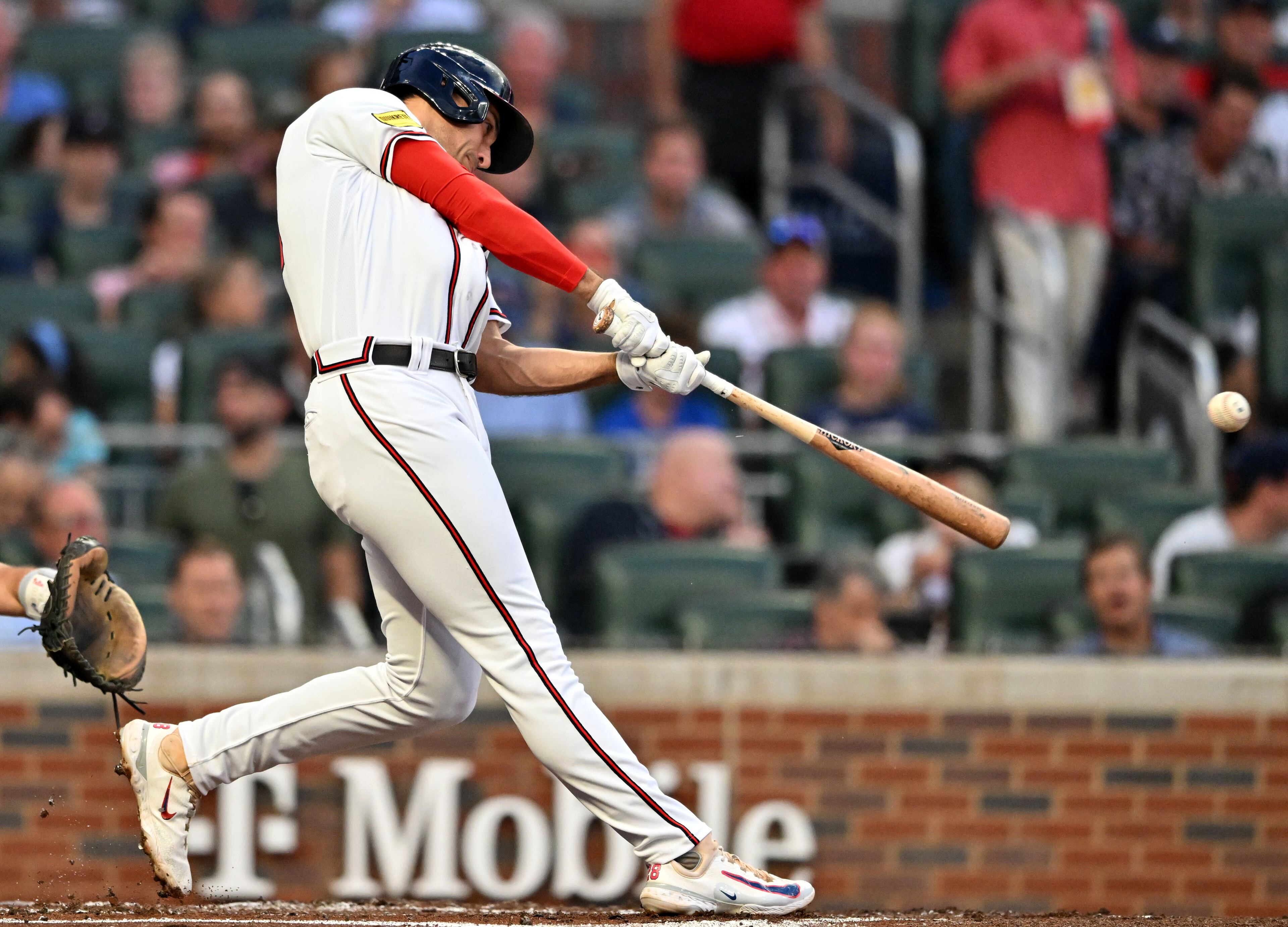 Atlanta Braves' first baseman Matt Olson (28) hits a single during the first inning at Truist Park, Tuesday, September 19, 2023, in Atlanta. (Hyosub Shin / Hyosub.Shin@ajc.com)