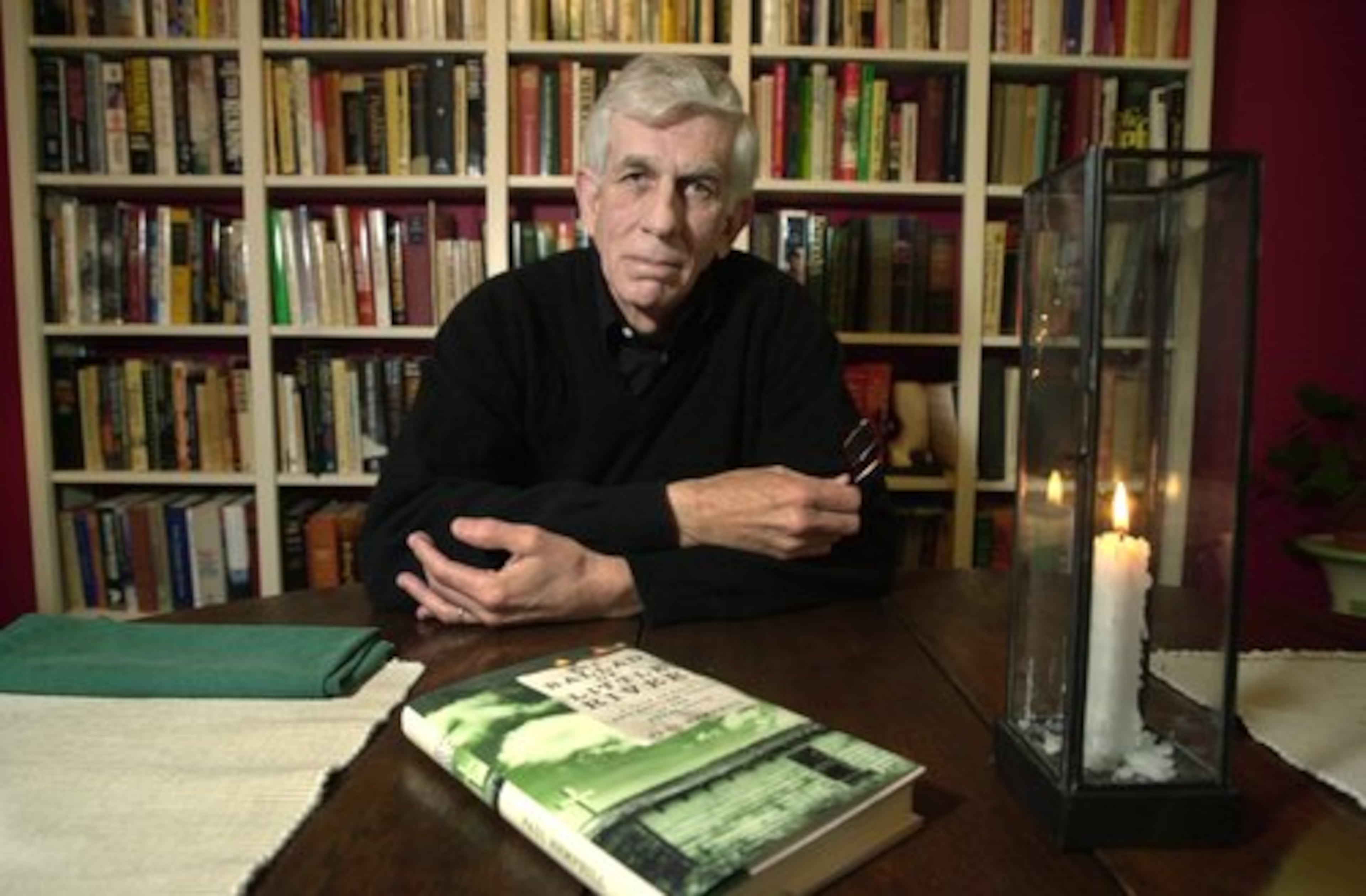 Atlanta writer Paul Hemphill died early Saturday at age 73. He had spent some time in hospice care, after cancer moved from his mouth to his lungs.