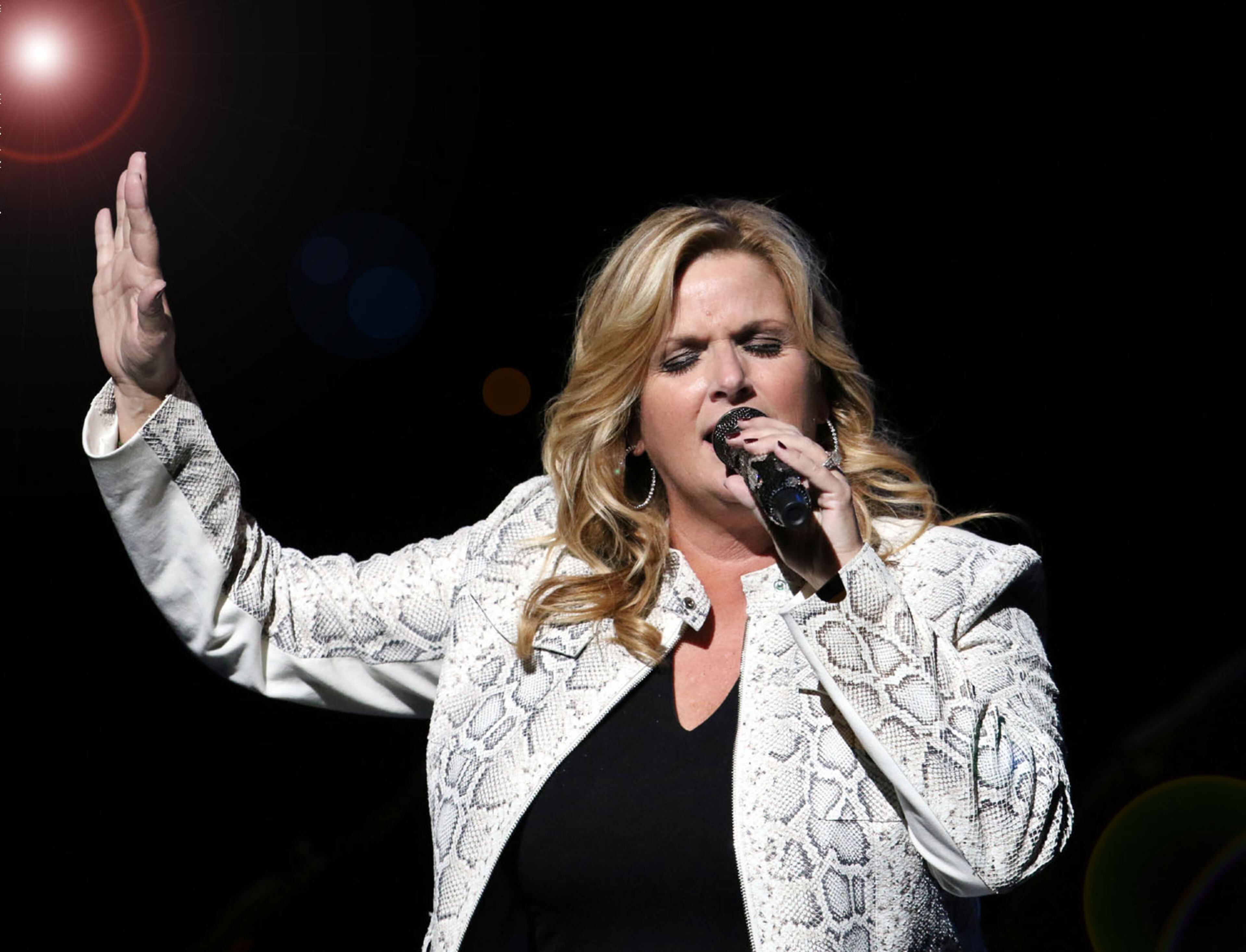 Georgia native Trisha Yearwood engtertained sold out Cobb Energy Center on Sunday, October 13, 2019.
Robb Cohen Photography & Video/ RobbsPhotos.com