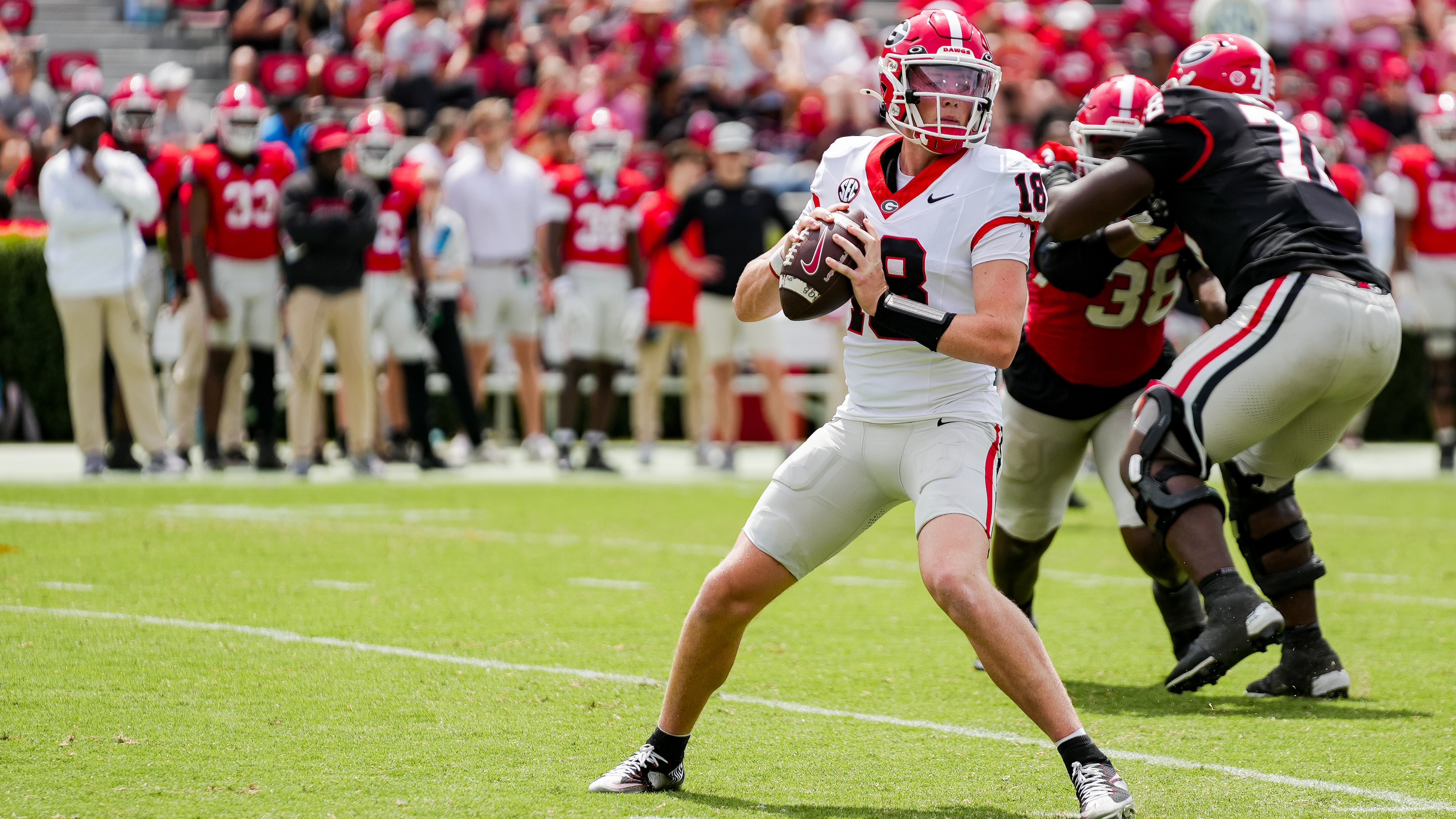 Georgia quarterback Bryson Beaver (18) plays during the G-Day spring game on Dooley Field at Sanford Stadium in Athens on Saturday, April 18, 2026. (Tony Walsh/UGAAA)