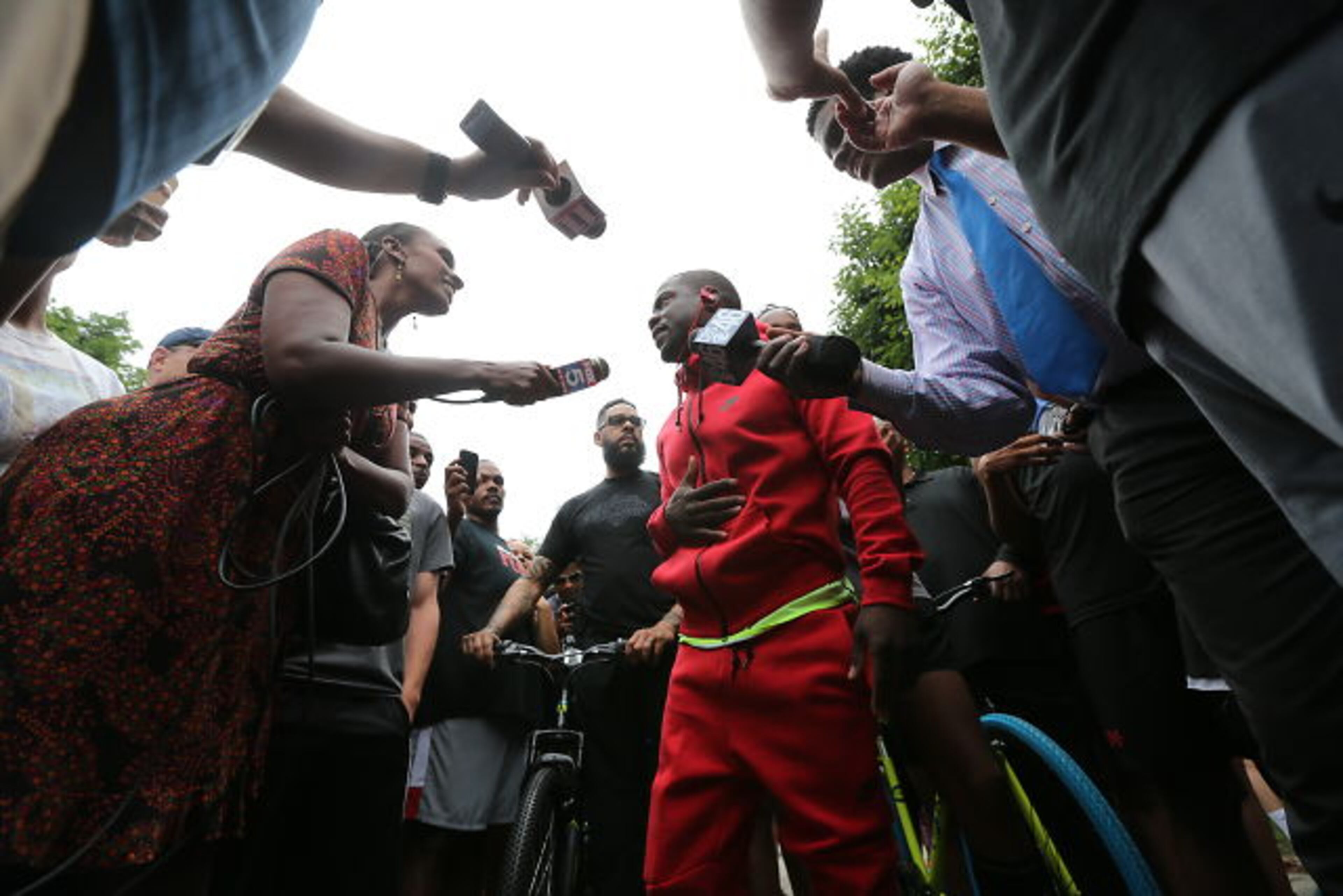 Hundreds of people came to Piedmont Park Fri., June 12, 2015, to run with comedian Kevin Hart. Hart announced the last-minute run on Twitter. JOHN SPINK / JSPINK@AJC.COM
