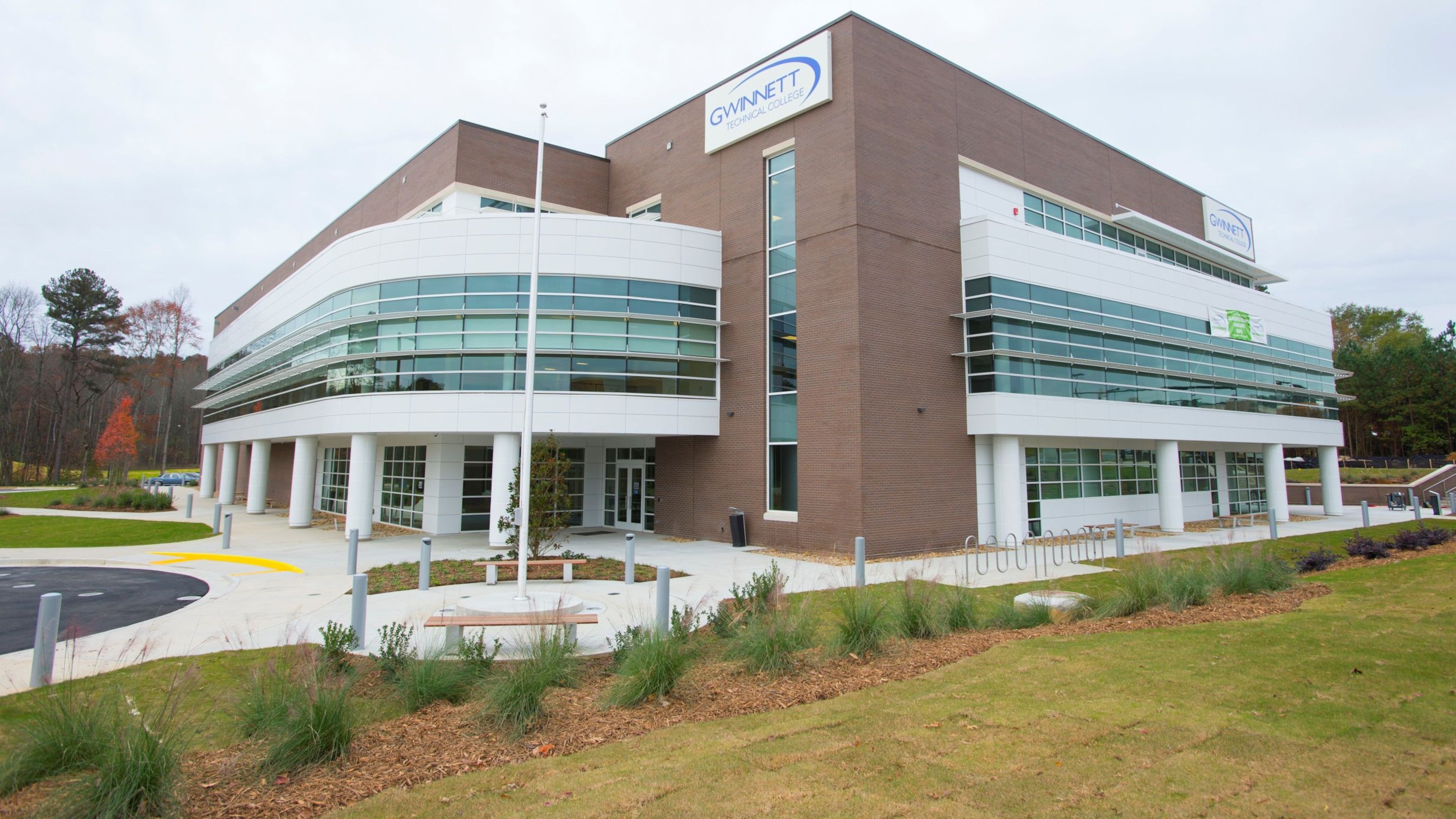 Gwinnett Technical College’s Alpharetta-North Fulton Campus is located just off GA 400 at 2875 Old Milton Parkway in Alpharetta.