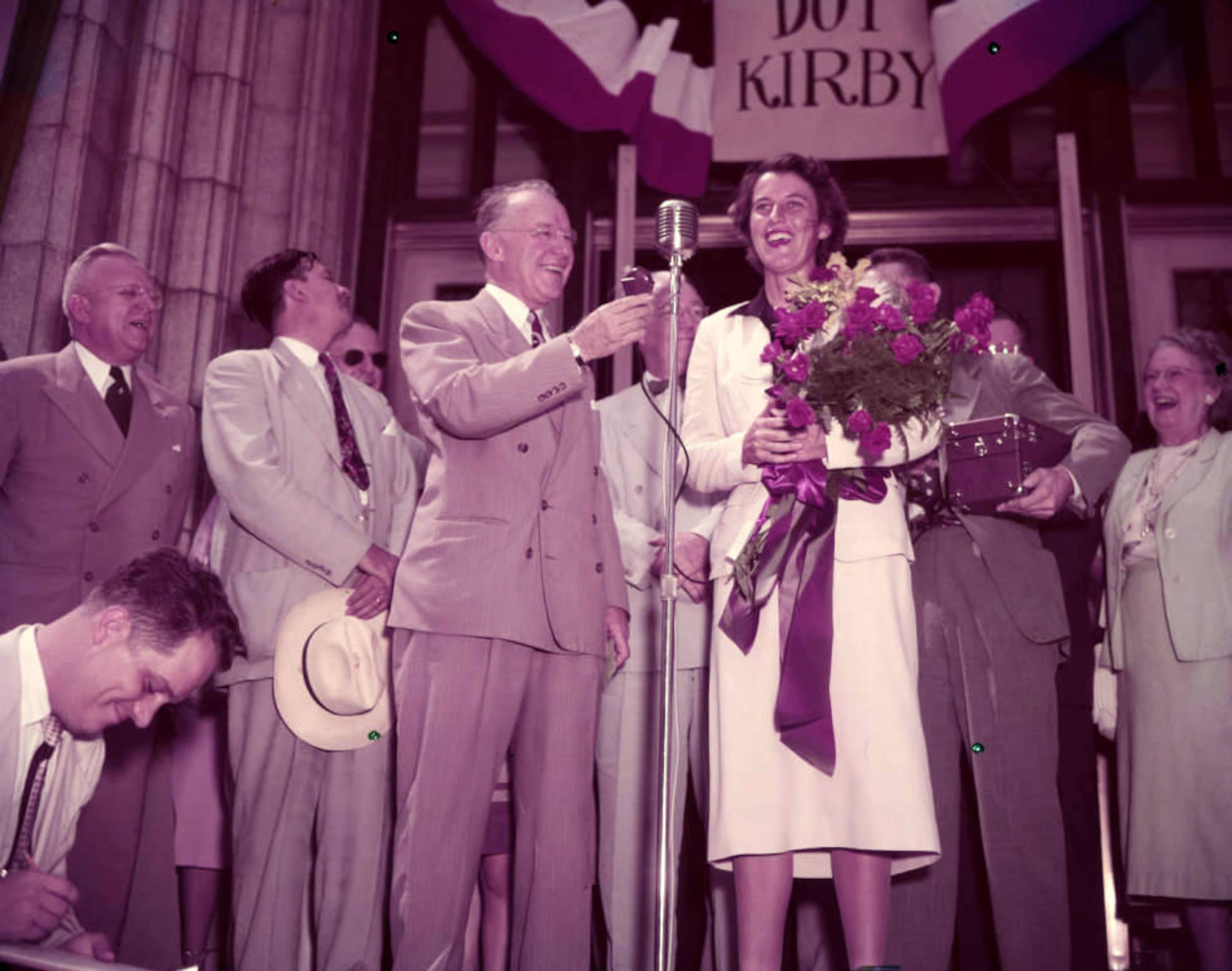 Atlanta mayor Hartsfield welcomes Dorothy Kirby after she won the Women's National Amateur golf tournamen in 1951. Guy Hayes/AJC