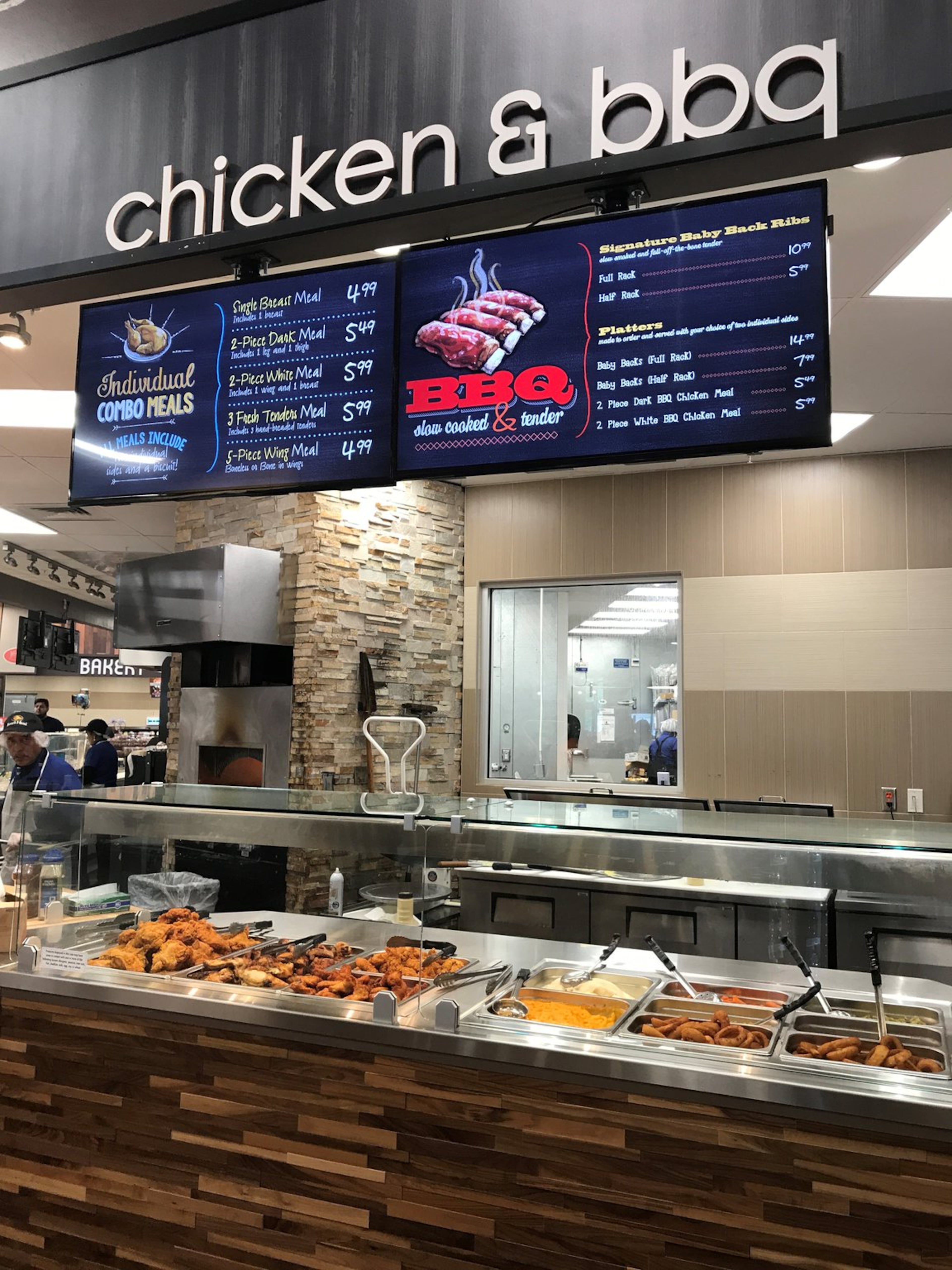 The Kroger at 2452 Morosgo Way in South Buckhead features numerous hot and cold stations, including a deli, cheese shop, juice bar, salad bar, and counters offering freshly made sandwiches, pizza, burritos, barbecue, wraps, bowls, sushi and more. The supermarket also offers in-store dining. LIGAYA FIGUERAS / LFIGUERAS@AJC.COM