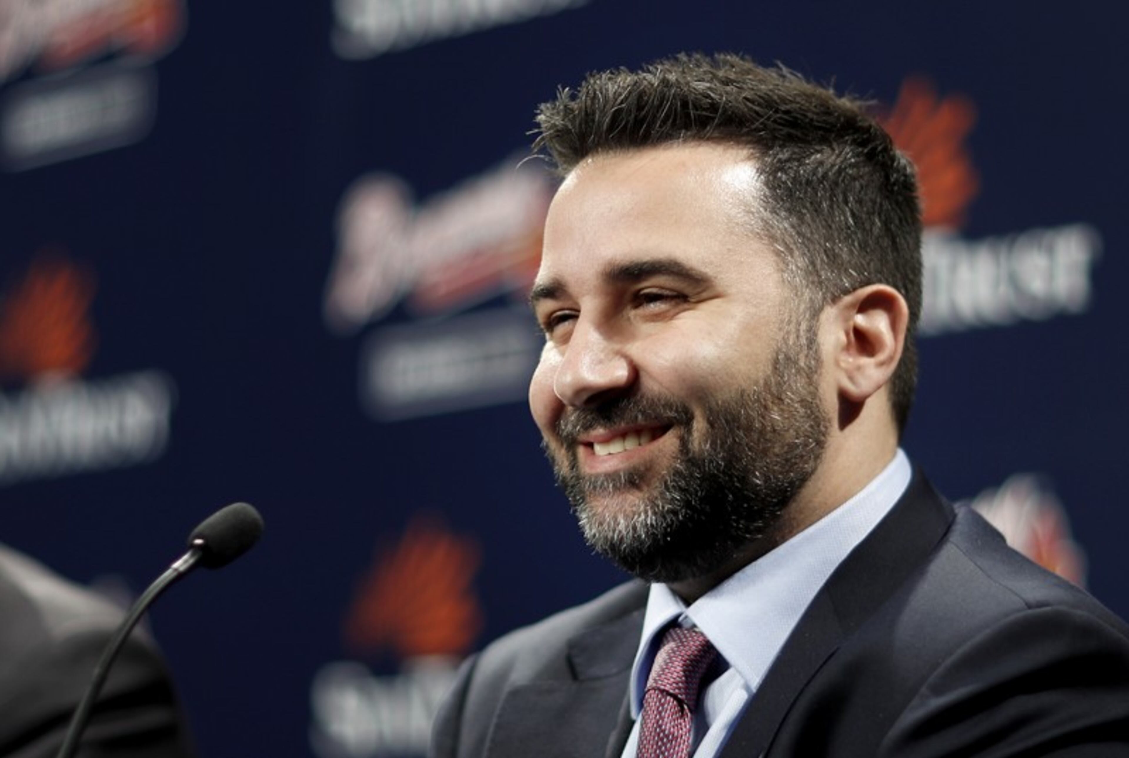 Alex Anthopoulos was introduced as the Braves' new executive vice-president and general manager during a Monday news conference at SunTrust Park. (AP photo)