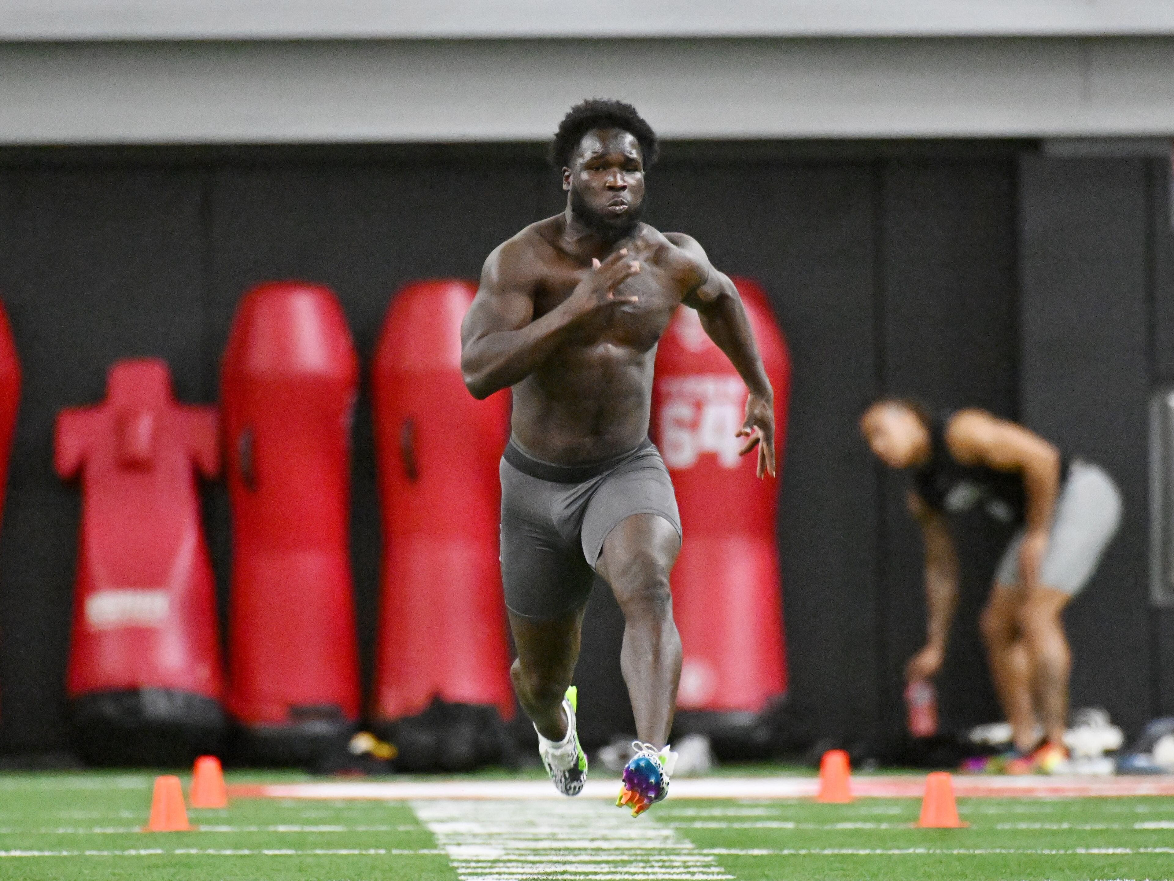 Georgia running back Daijun Edwards sprints during Georgia Pro Day at Payne Indoor Athletic Facility, Wednesday, Mar. 13, 2024, in Athens. (Hyosub Shin / Hyosub.Shin@ajc.com)