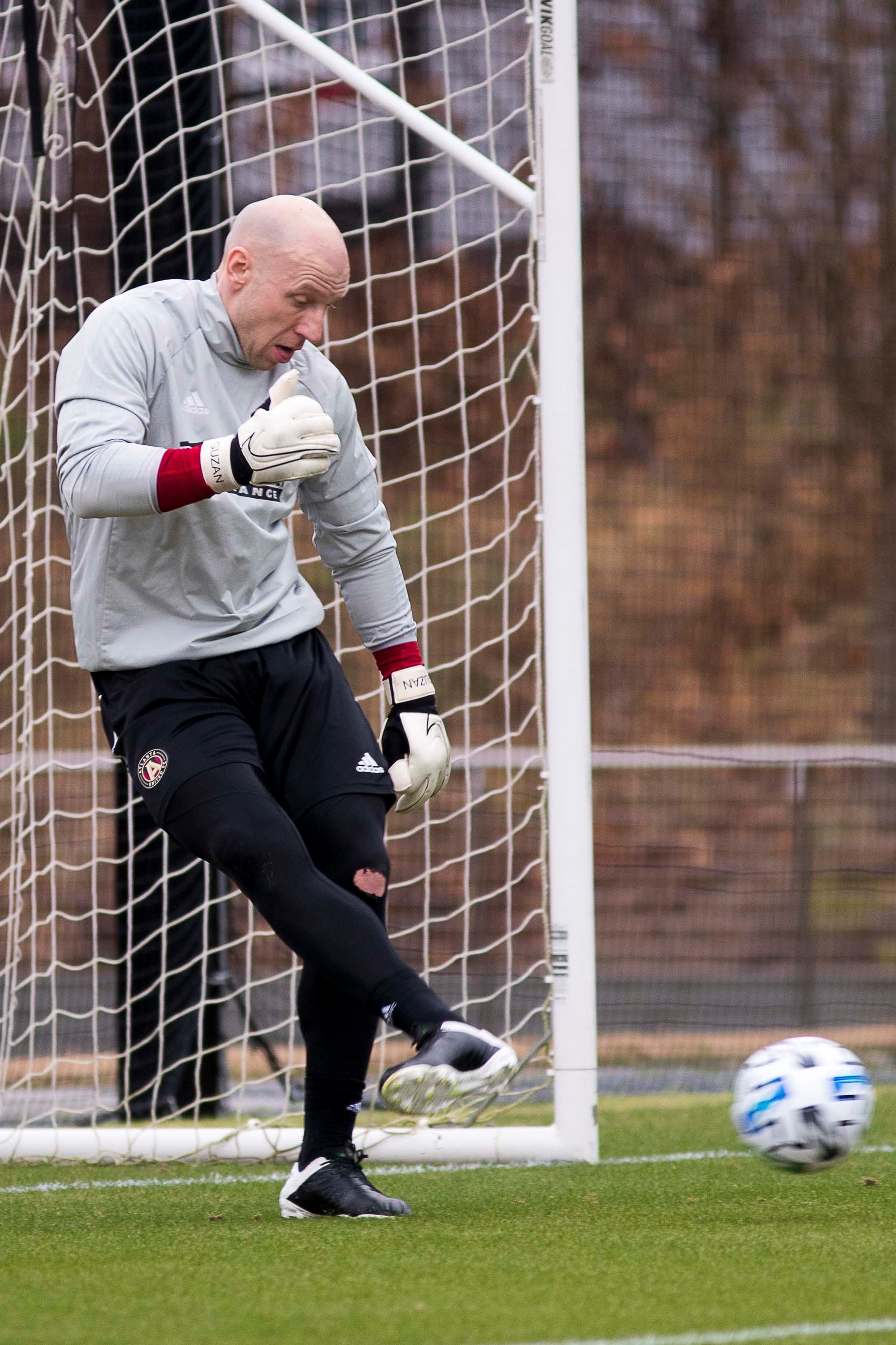 01/13/2019 -- Marietta, Georgia -- Atlanta United goalkeeper Brad Guzan (1) runs drills at the team's training facility during training at the Children's Healthcare of Atlanta Training Ground, Monday, January 13, 2020. (ALYSSA POINTER/ALYSSA.POINTER@AJC.COM)