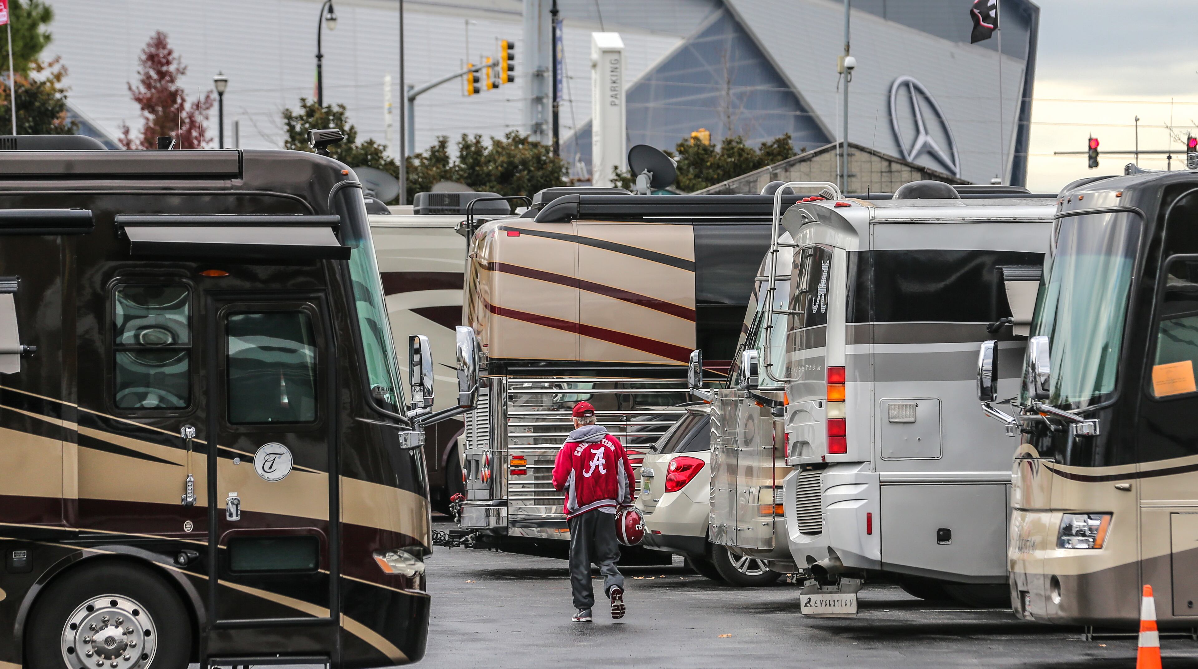November 30, 2018 Atlanta: Motorhomes and recreational vehicles began filling up the lot at the Georgia World Congress Center Marshalling Yard at 362 Ivan Allen Jr. Blvd. on Friday, Nov. 30, 2018 where SEC football fans are waiting for this weekends SEC championship game at Mercedes-Benz Stadium in Atlanta. JOHN SPINK/JSPINK@AJC.COM