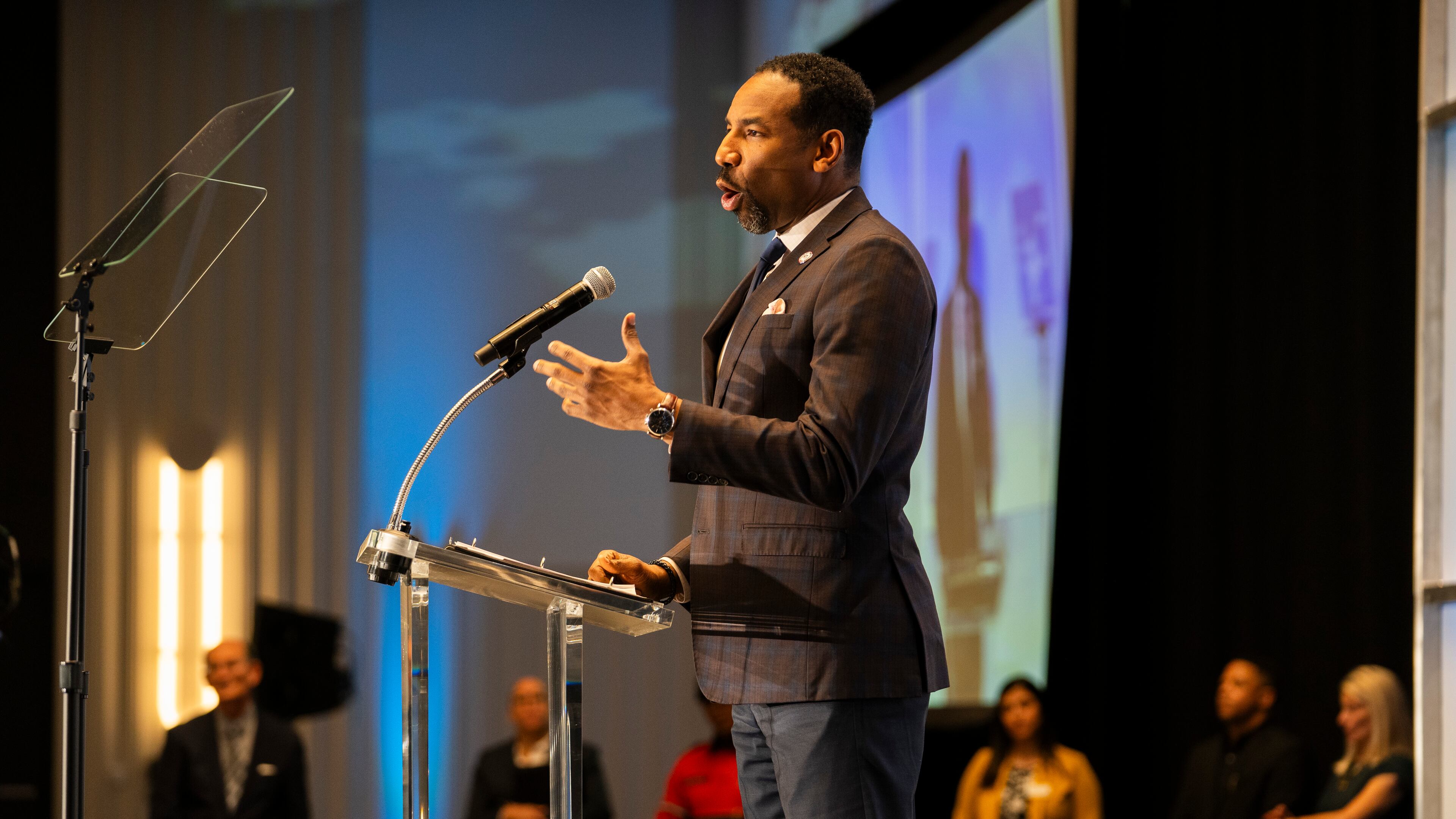 Mayor Andre Dickens (Olivia Bowdoin for the AJC).
