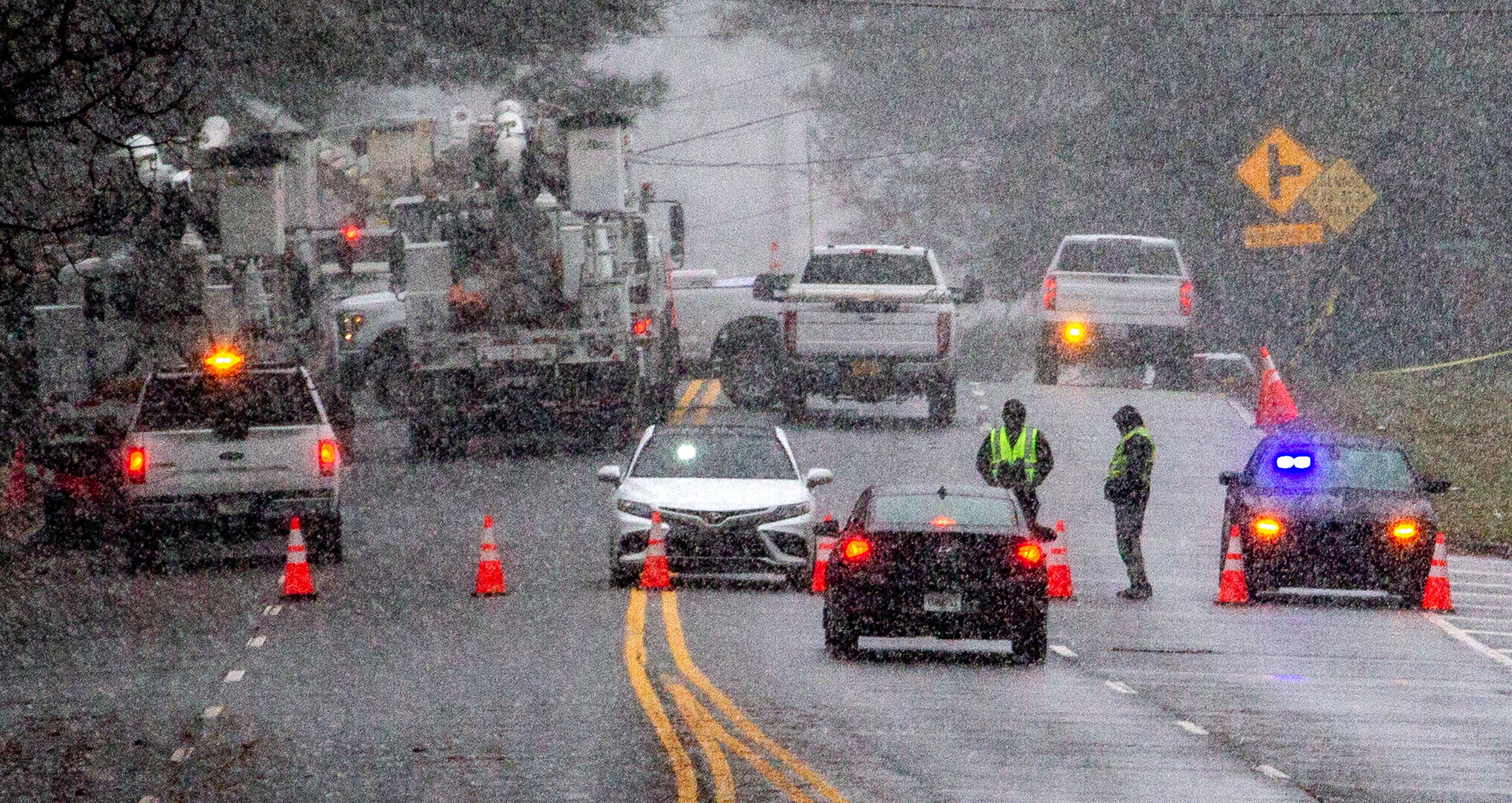 North Druid Hills Road is closed from a fallen tree and down powerlines Sunday, January 16, 2020 STEVE SCHAEFER FOR THE ATLANTA JOURNAL-CONSTITUTION