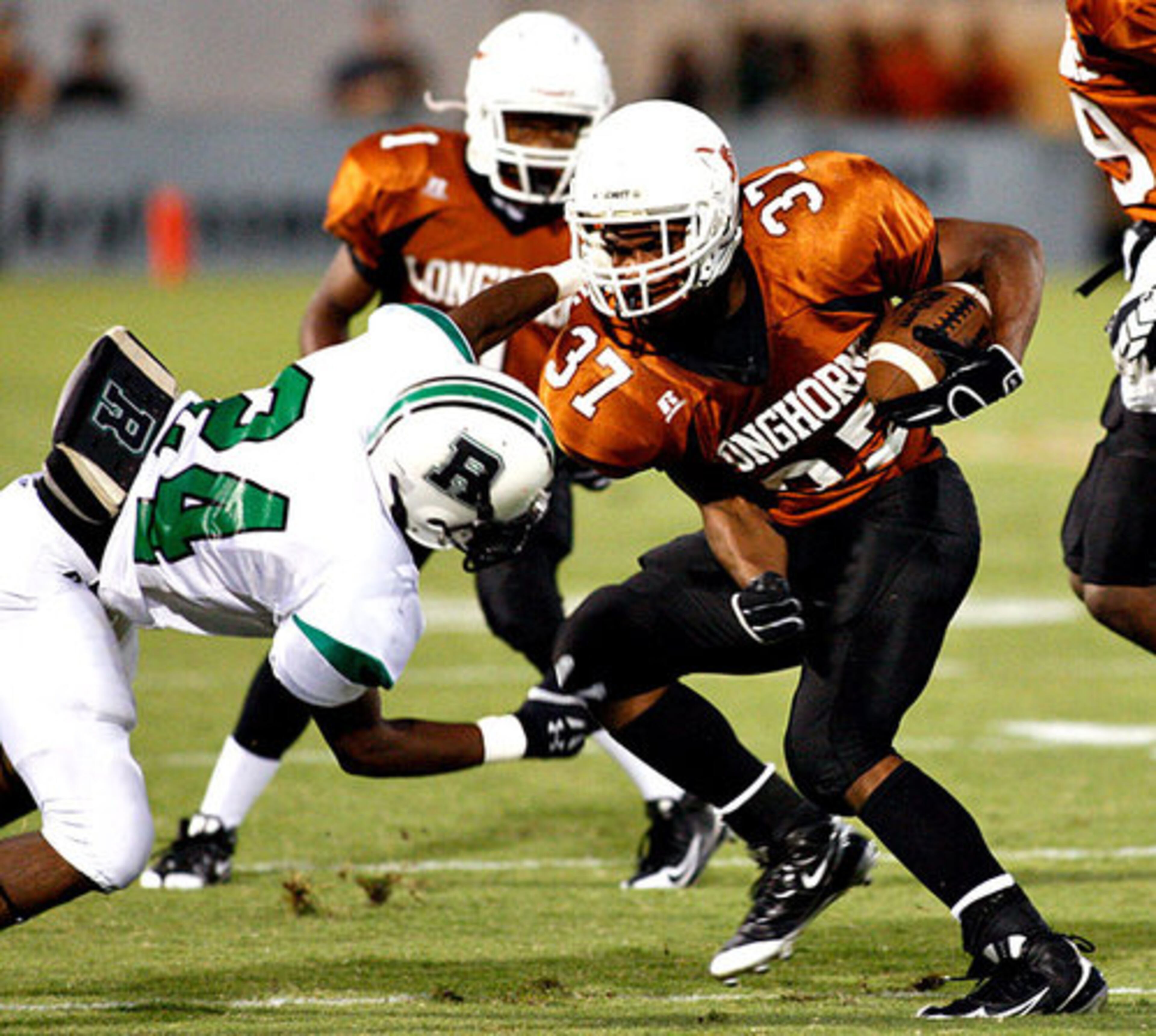Roswell's Will Smith (left) is after Kell's Brian Randolph.