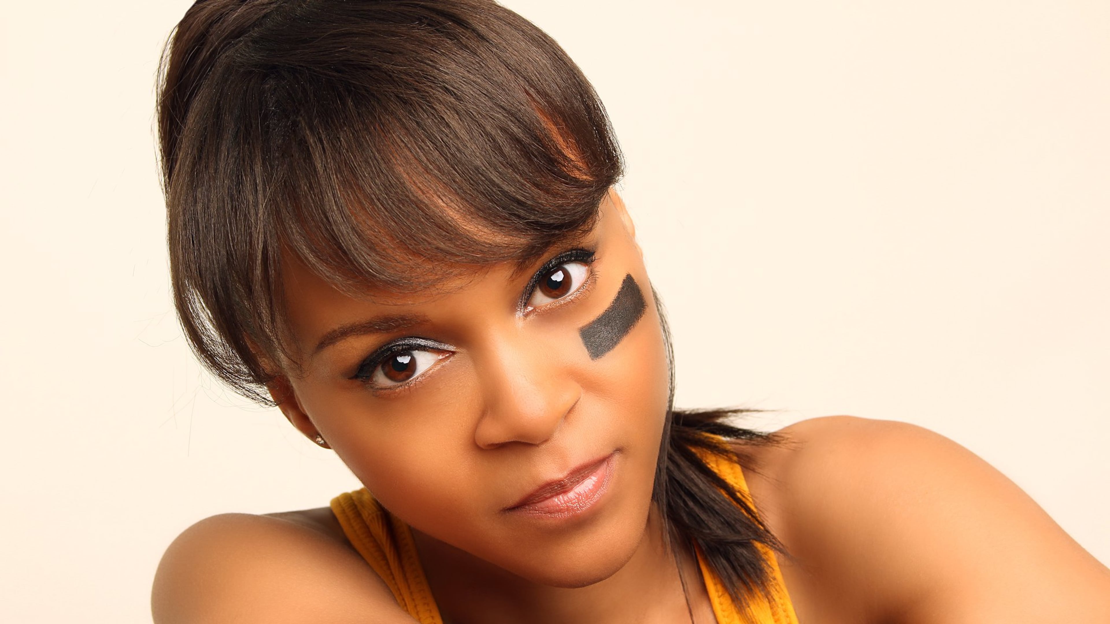 Kerisse Hutchinson wrote and performs in a one-woman play about Lisa “Left Eye” Lopes. CONTRIBUTED BY LOUIS CUTHBERT