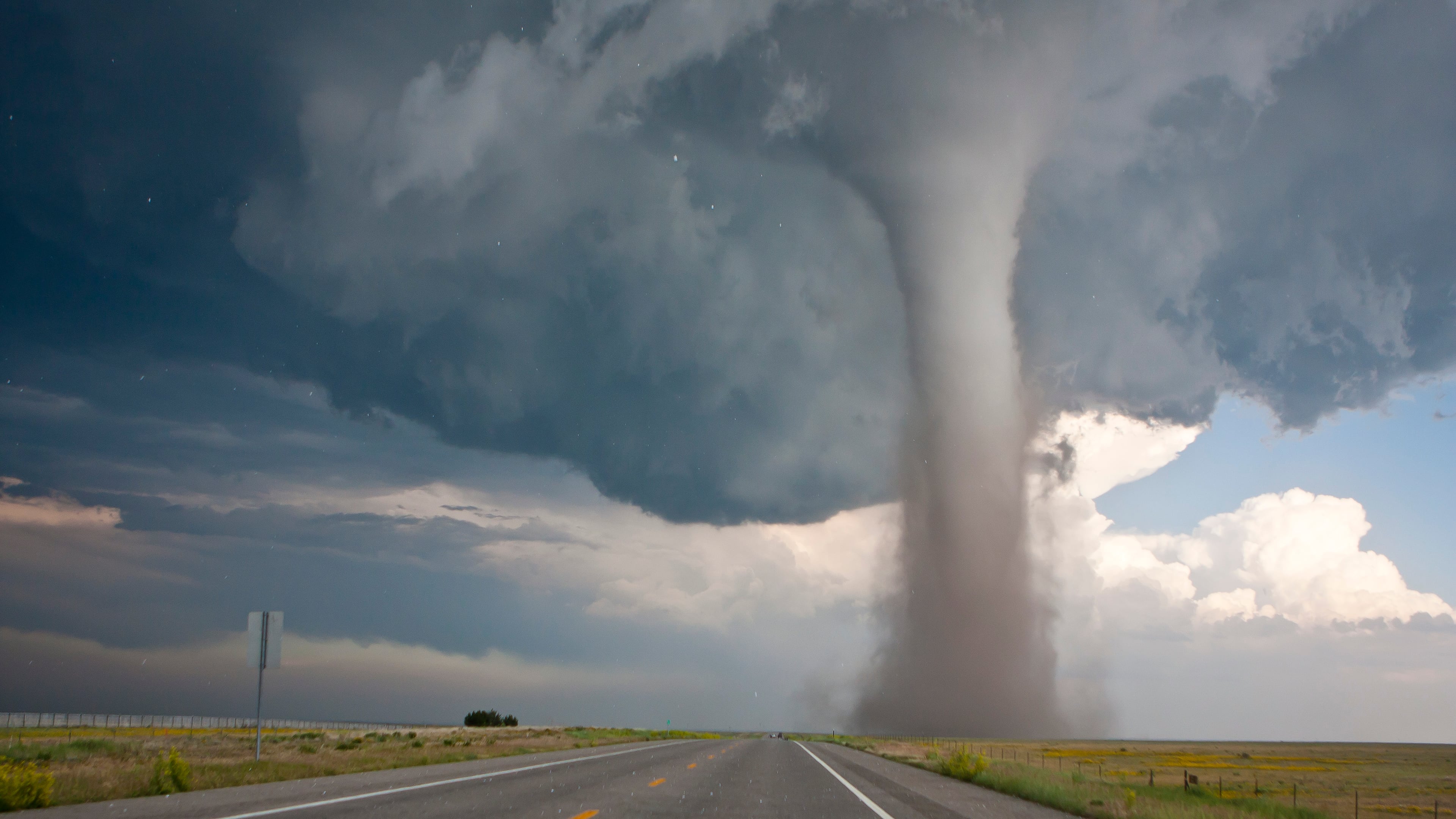 Tornado (stock photo)