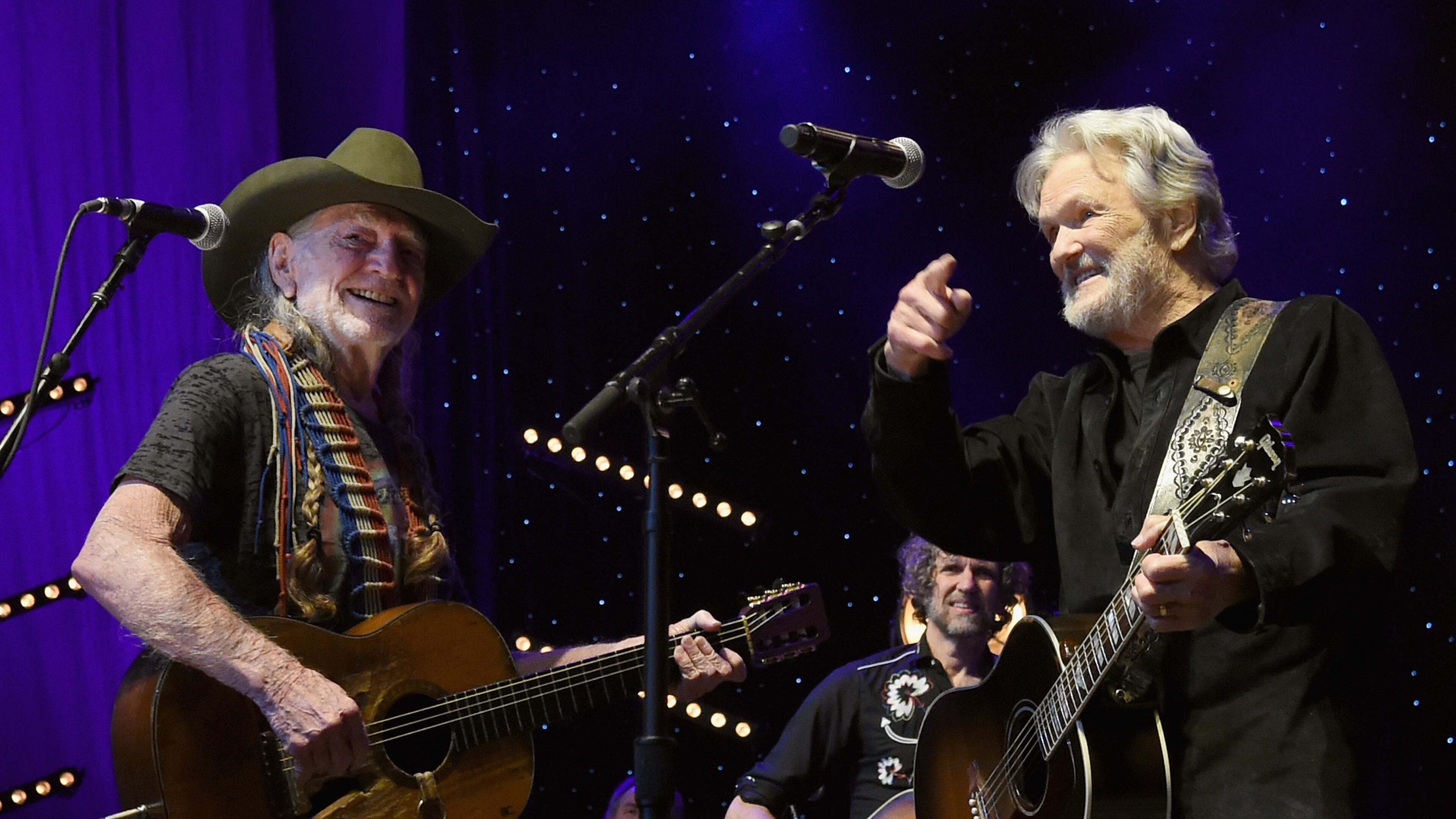 Willie Nelson and Kris Kristofferson at a tribute to the latter in Nashville in March. Photo: Getty Images.