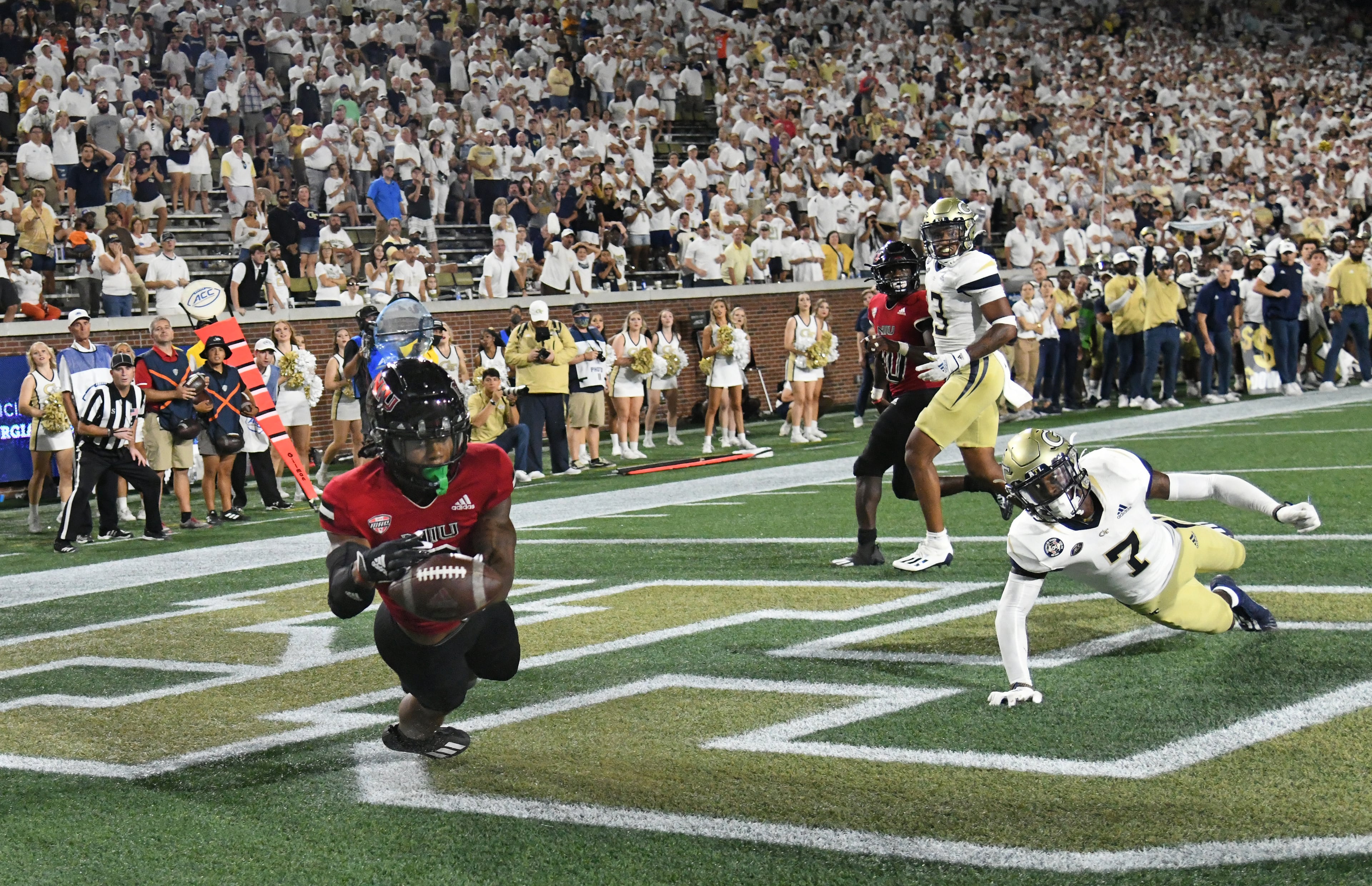 September 4, 2021 Atlanta - Northern Illinois' wide receiver Tyrice Richie (3) makes the game winning catch during the second half of an NCAA college football game at Georgia Tech's Bobby Dodd Stadium in Atlanta on Saturday, September 4, 2021. Northern Illinois won 22-21 over Georgia Tech(Hyosub Shin / Hyosub.Shin@ajc.com)