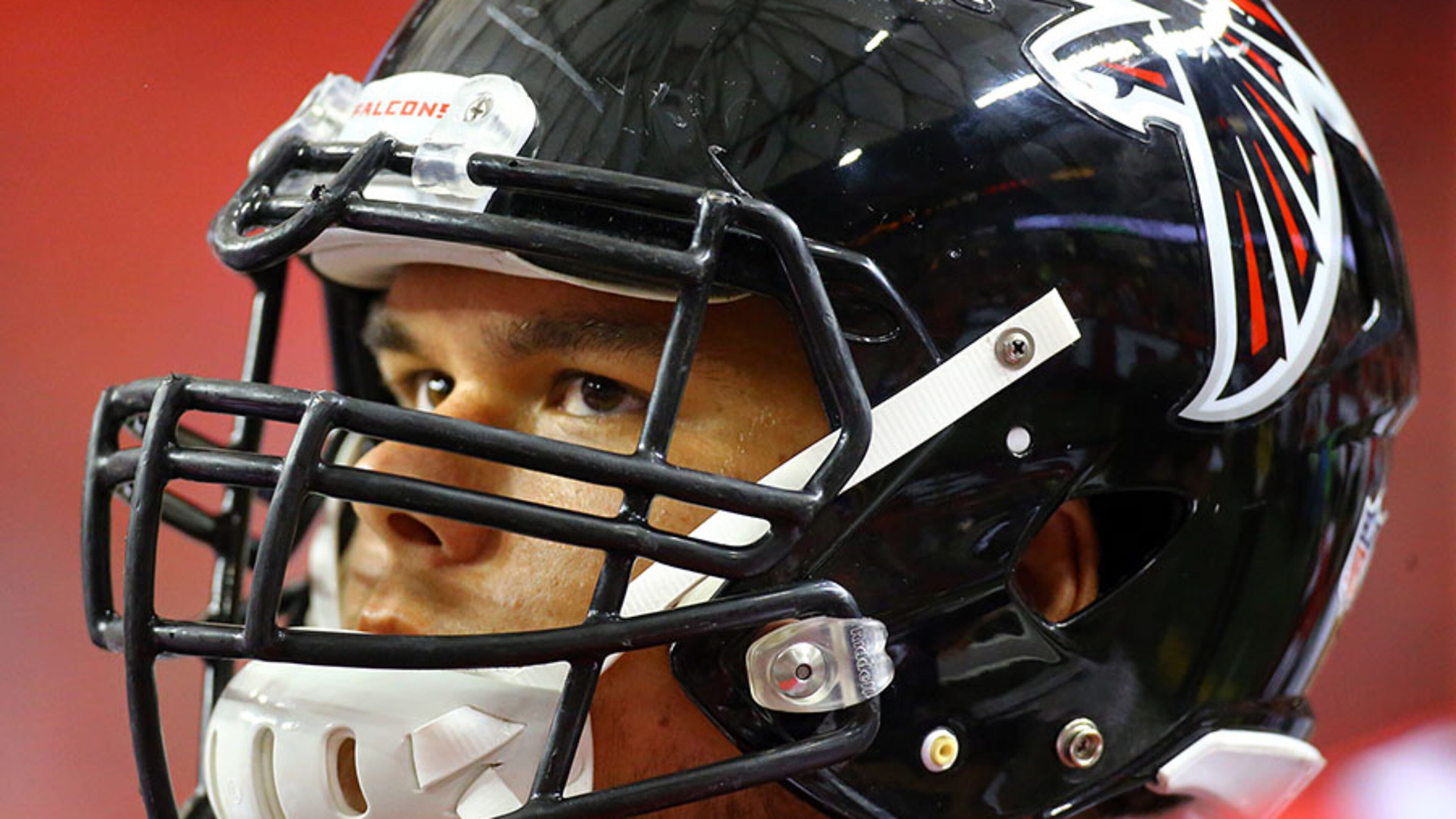 Rookie Jake Matthews will start at left tackle for Falcons.