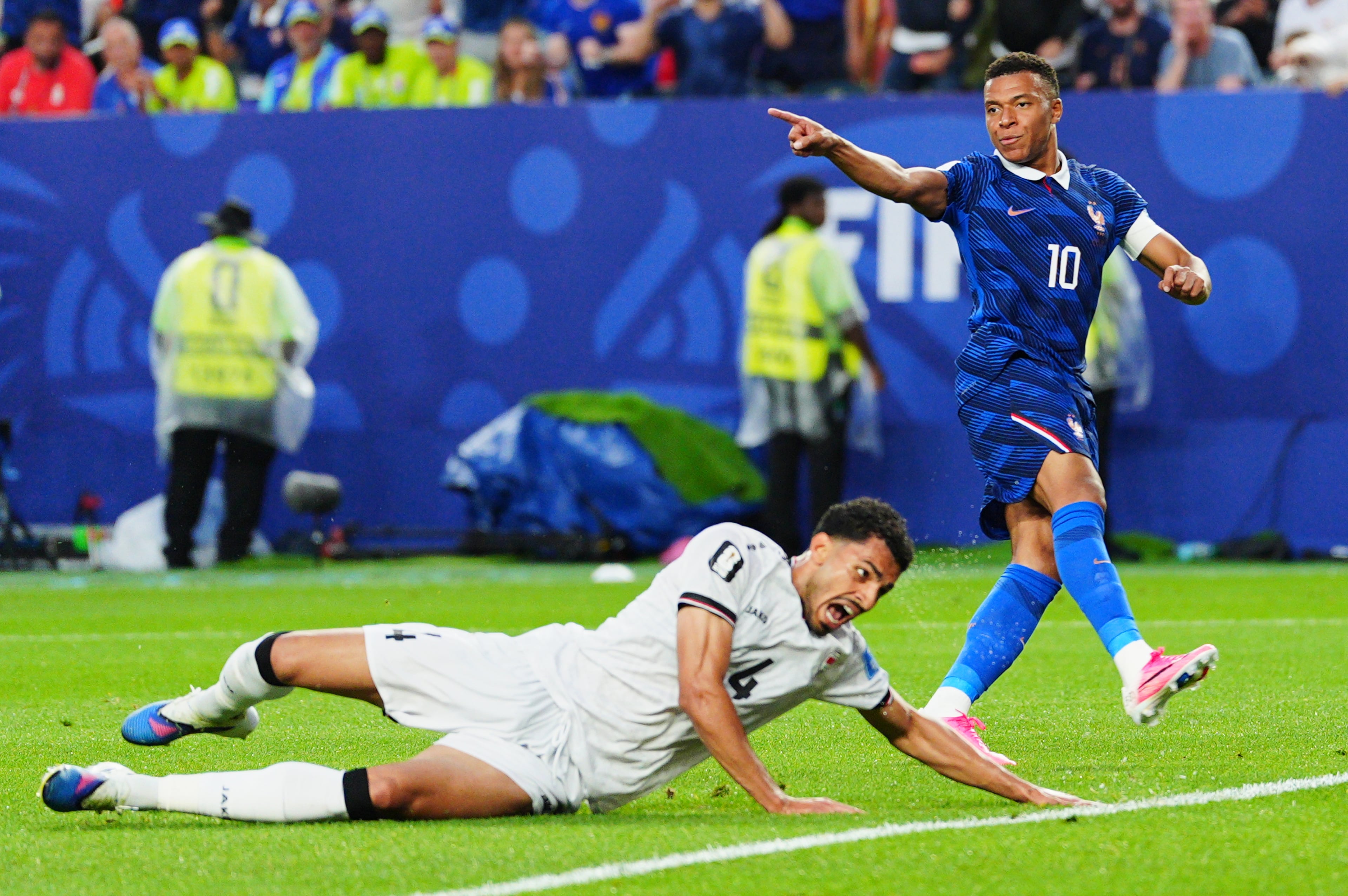APTOPIX Iraq France WCup Soccer