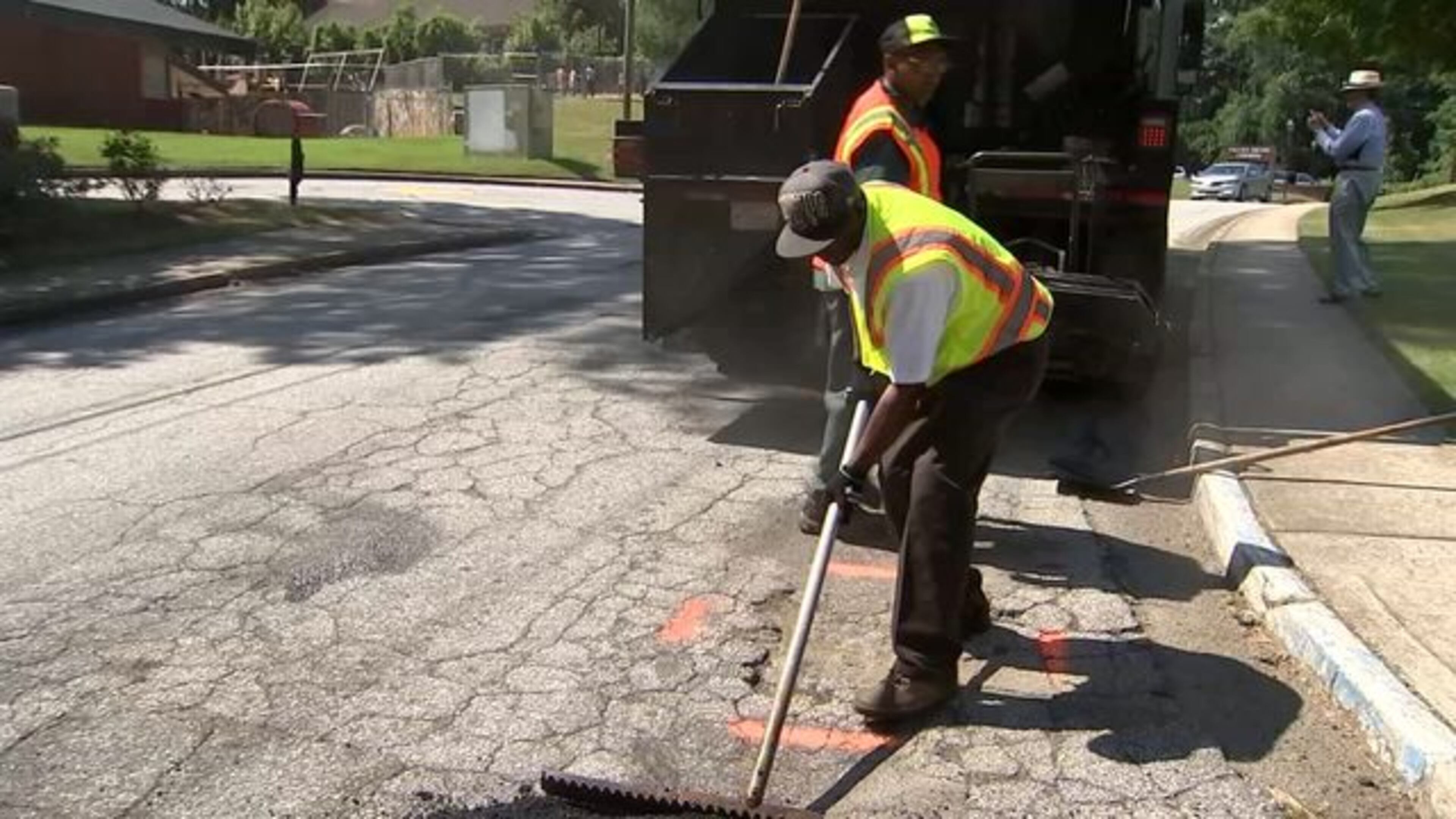 <p>Crews working to fill pothole in DeKalb County</p>