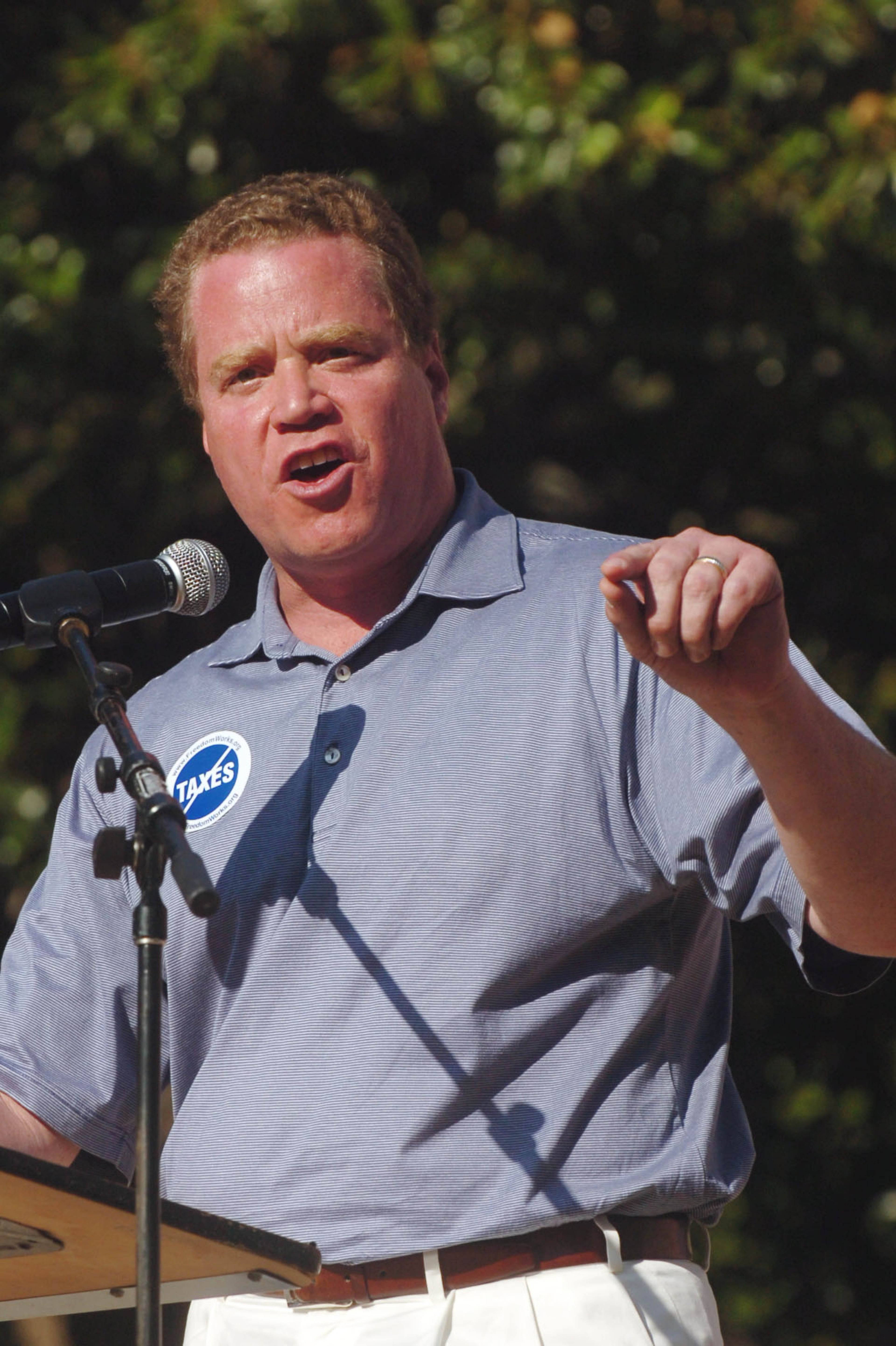 Georgia Insurance Commissioner and Republican candidate for governor John Oxendine speaks to a crowd of about 200 gathered for the Atlanta Freedom Rally and Tea Party at the State Capitol on July 4, 2009.