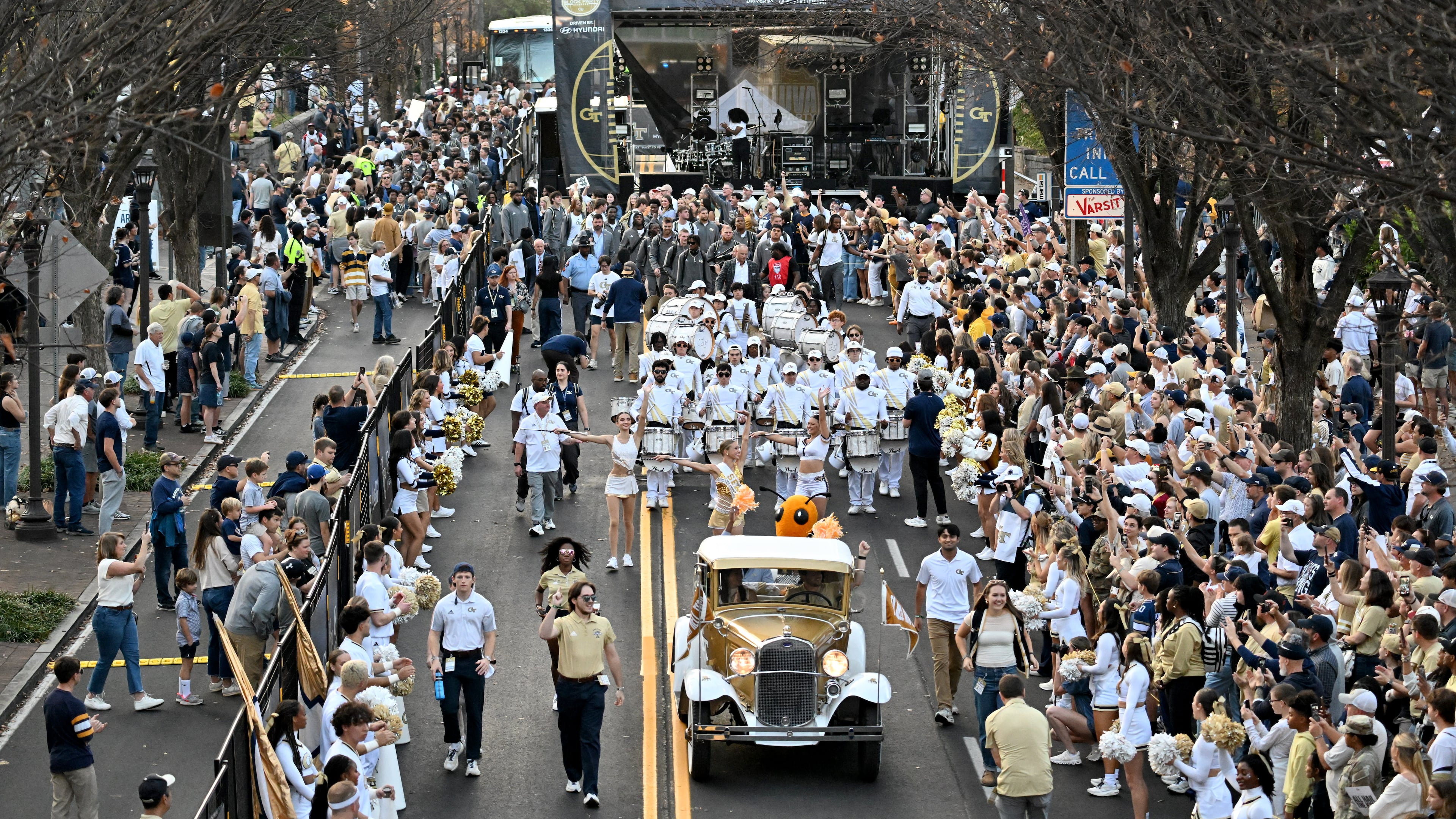 It's not quite worth a parade — like Georgia Tech's band, cheerleaders mascot and team did before the season finale in November — but the Yellow Jackets did find success in the transfer portal this offseason. (Hyosub Shin/AJC)