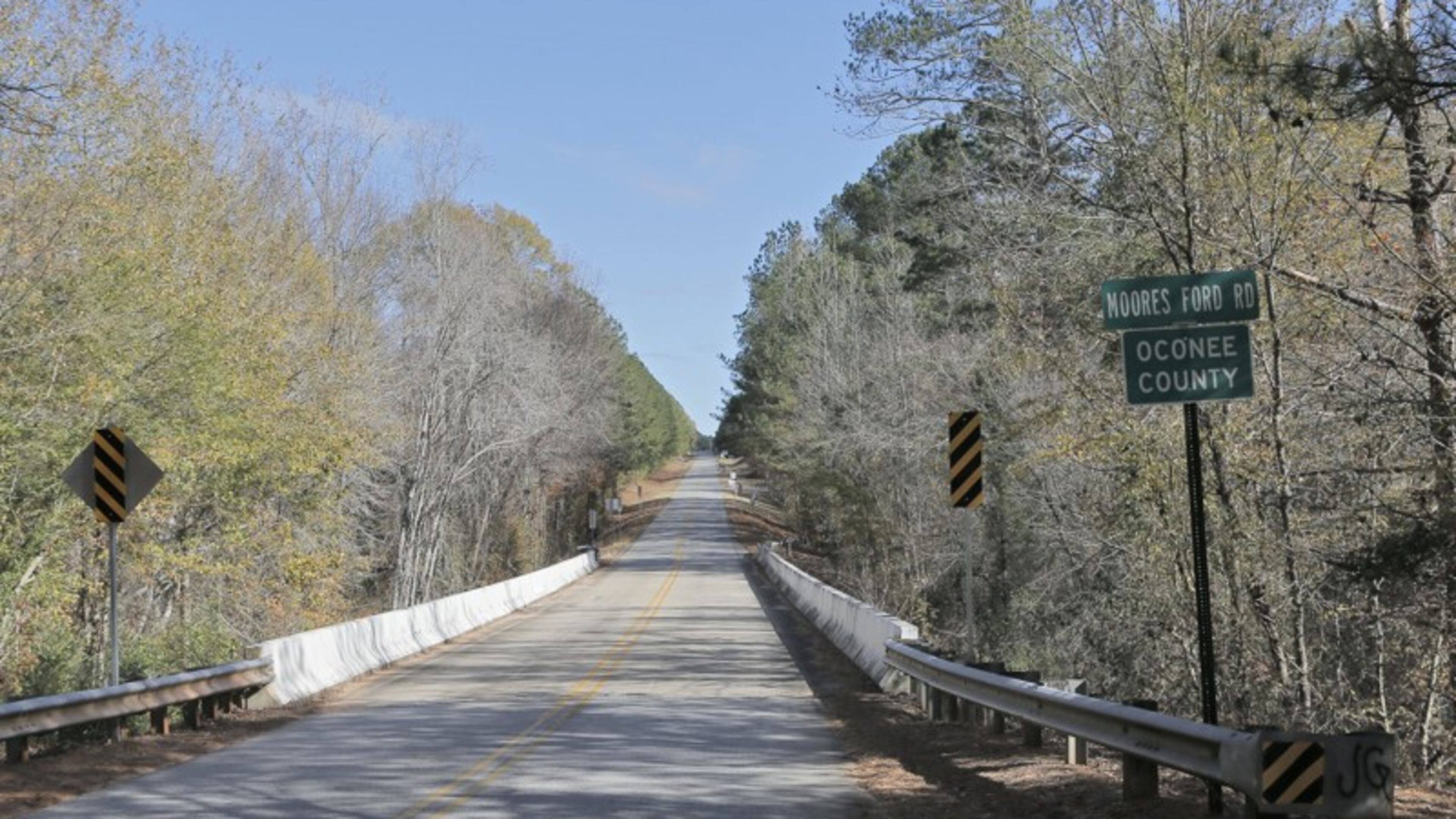 The current Moore’s Ford bridge spans the Apalachee River between Walton and Oconee counties. The 1946 murders of two African American couples took place in nearby field. BOB ANDRES /BANDRES@AJC.COM