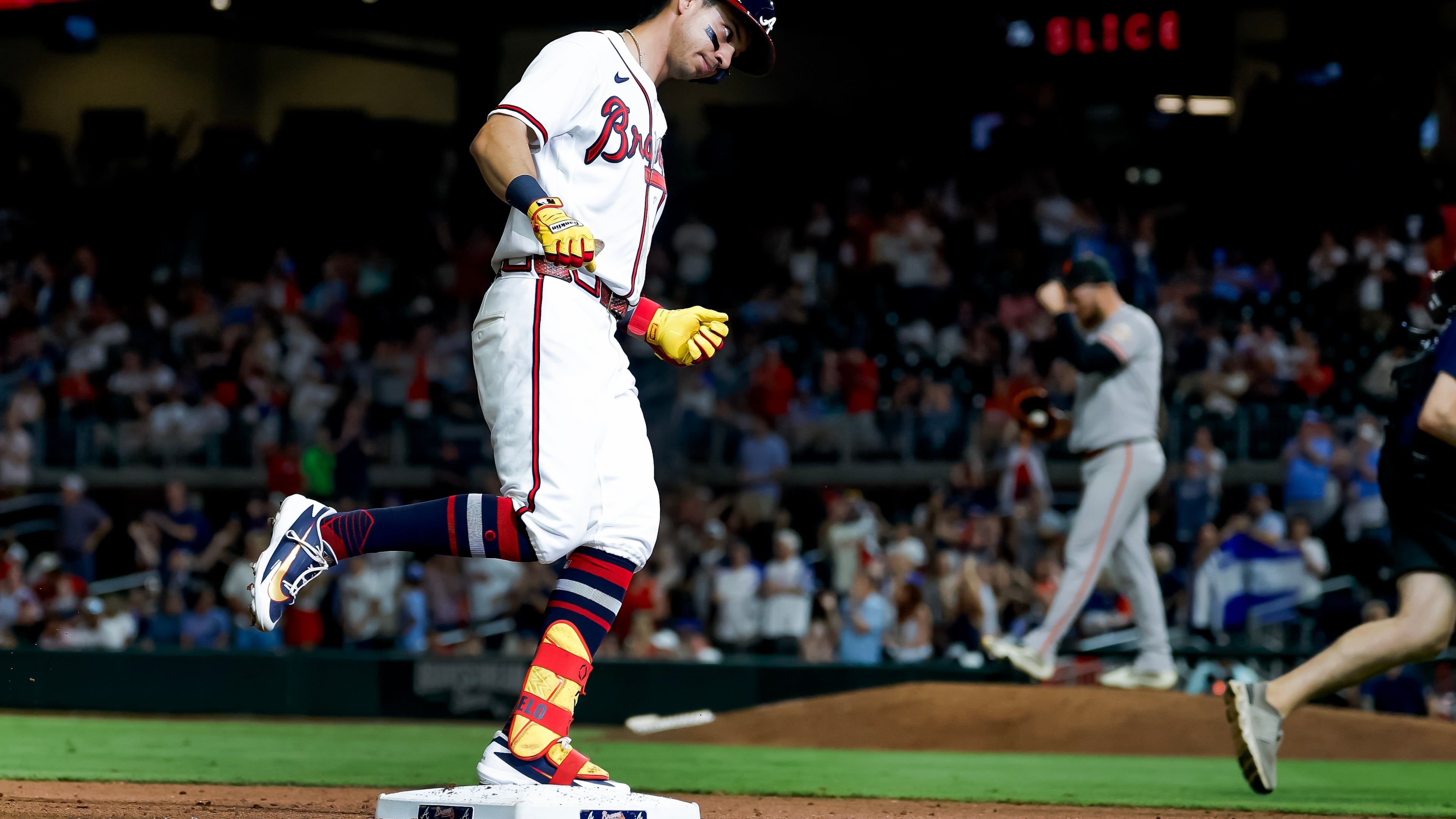 Atlanta Braves center fielder Mauricio Dubón rounds the bases after hitting a two-run homer during the ninth inning Wednesday, June 17, 2026. (Erik S. Lesser/AP)