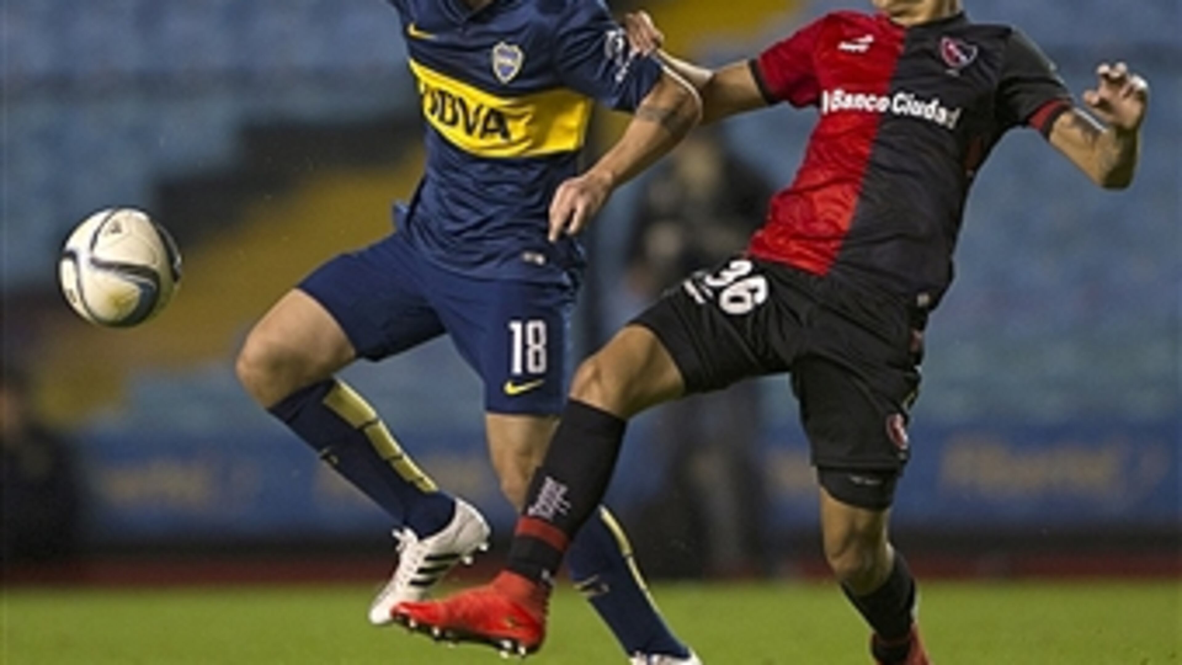 Franco Escobar (right) is joining Atlanta United after playing at Newell's Old Boys in Argentina.