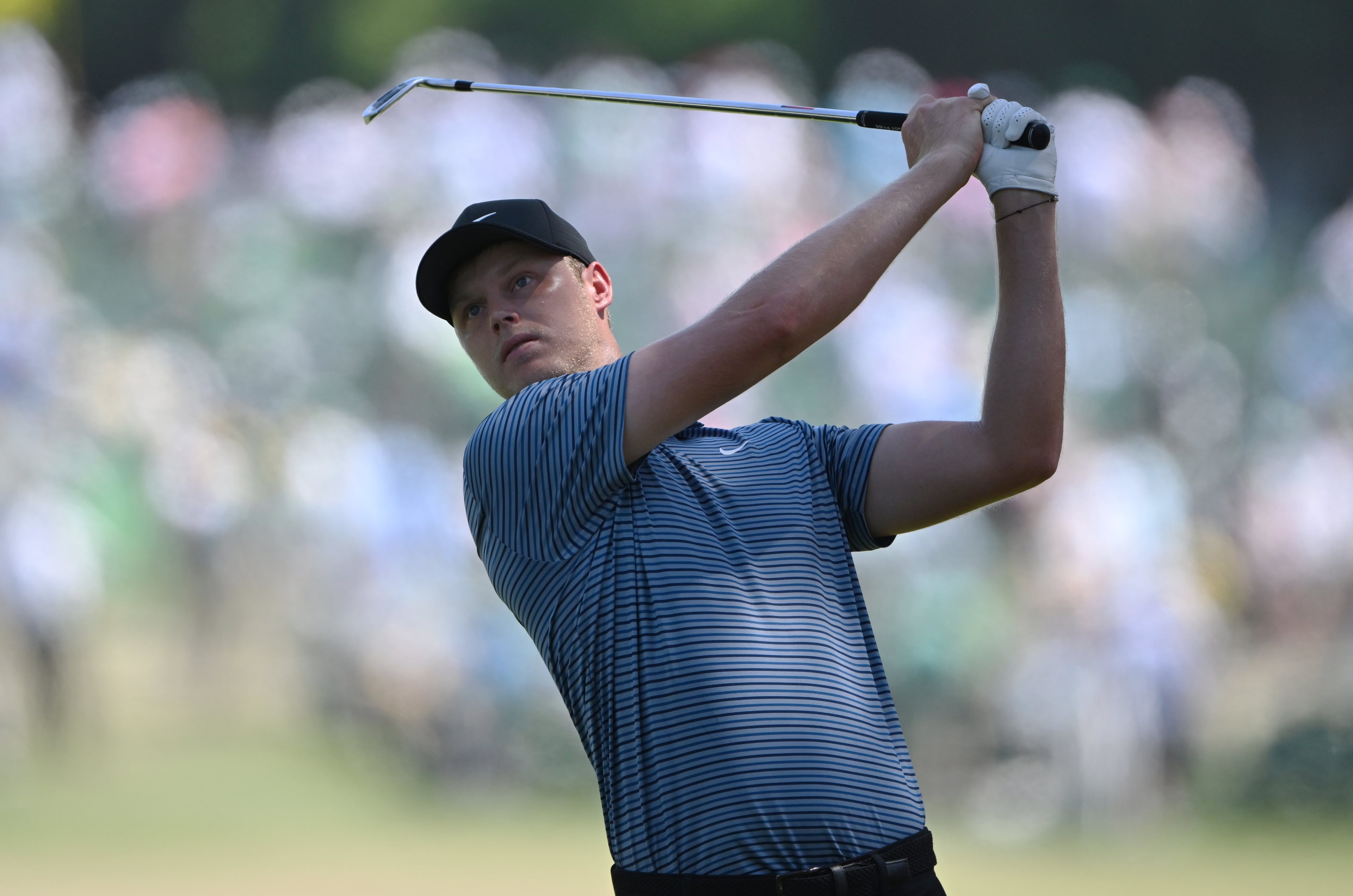 Cameron Davis on first fairway during the final round of the 2024 Masters Tournament at Augusta National Golf Club, Sunday, April 14, 2024, in Augusta, Ga. (Hyosub Shin / Hyosub.Shin@ajc.com)