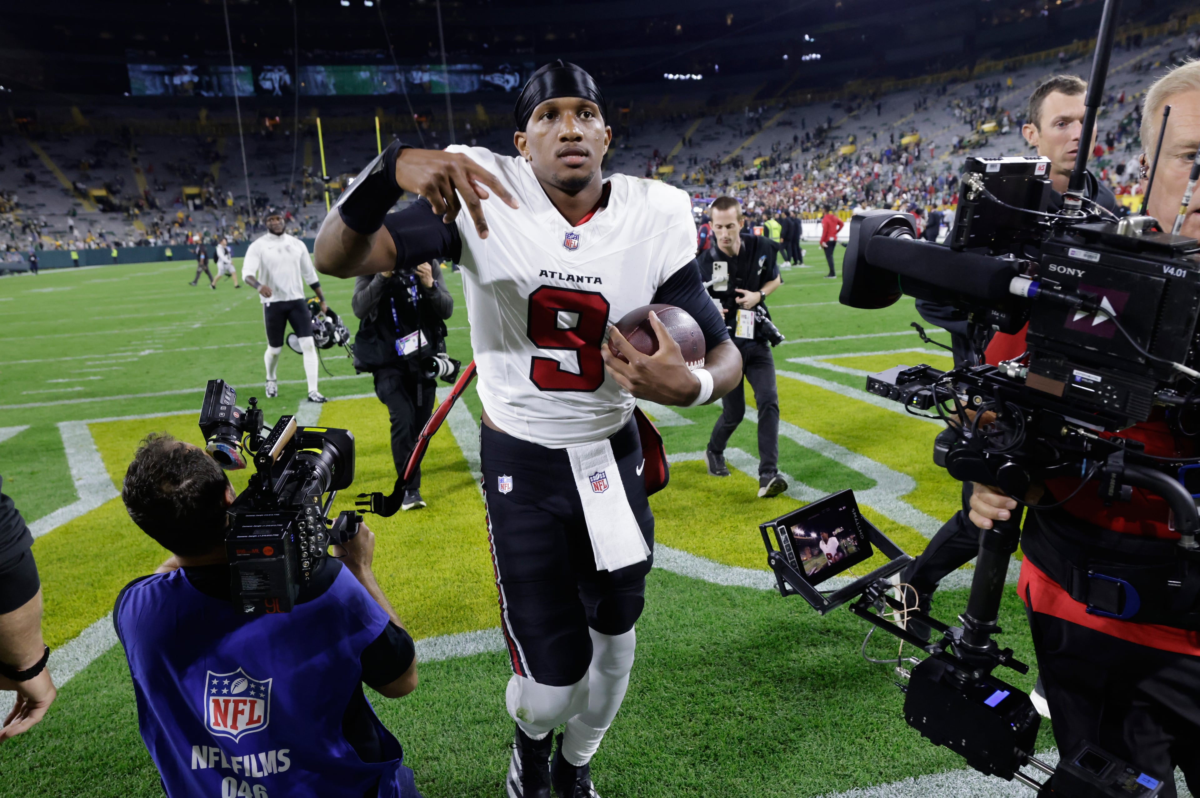 Falcons Packers Football