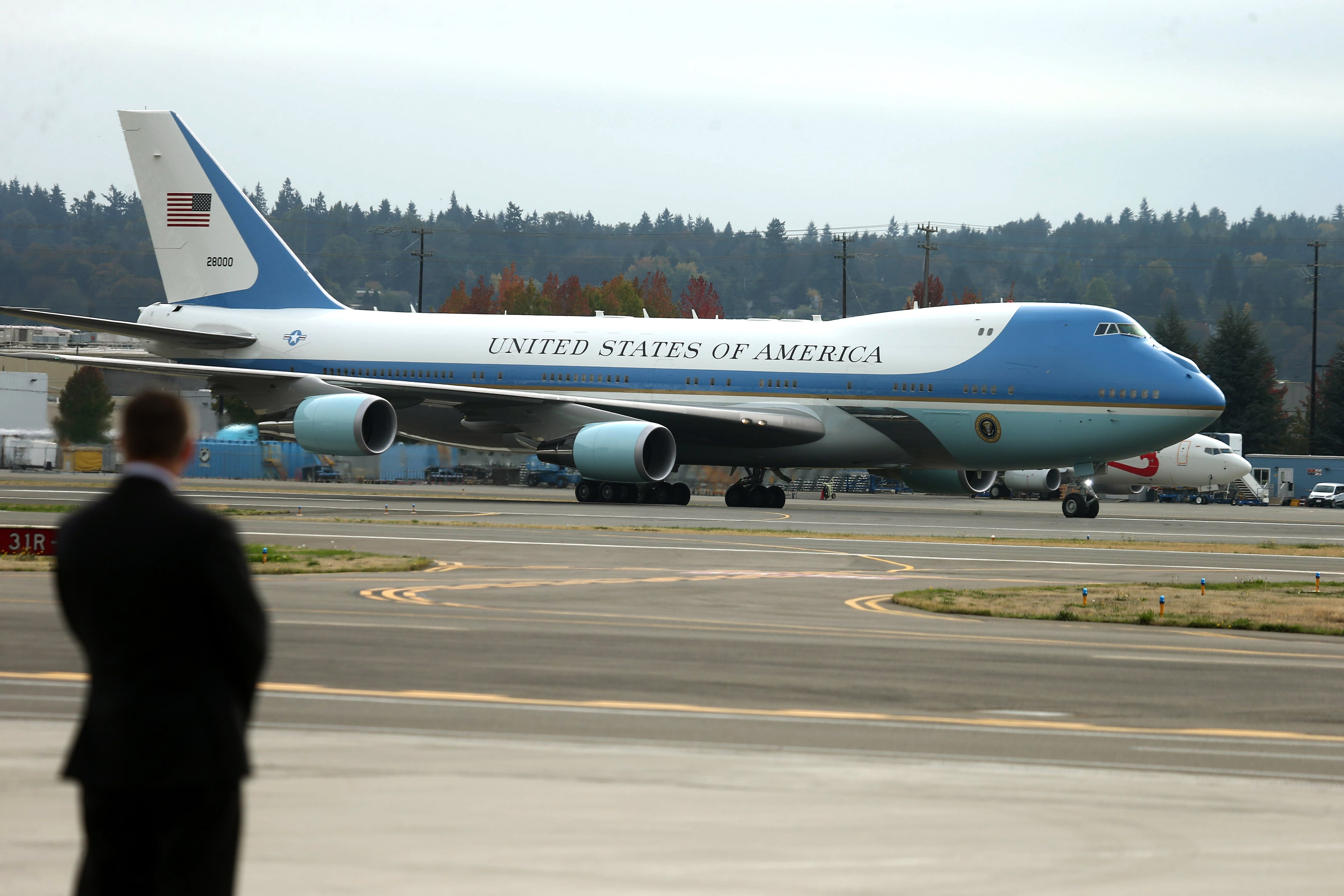 President Barack Obama arrives in Seattle on Air Force One on Friday, Oct. 9, 2015. (Erika Schultz/The Seattle Times via AP, Pool)
