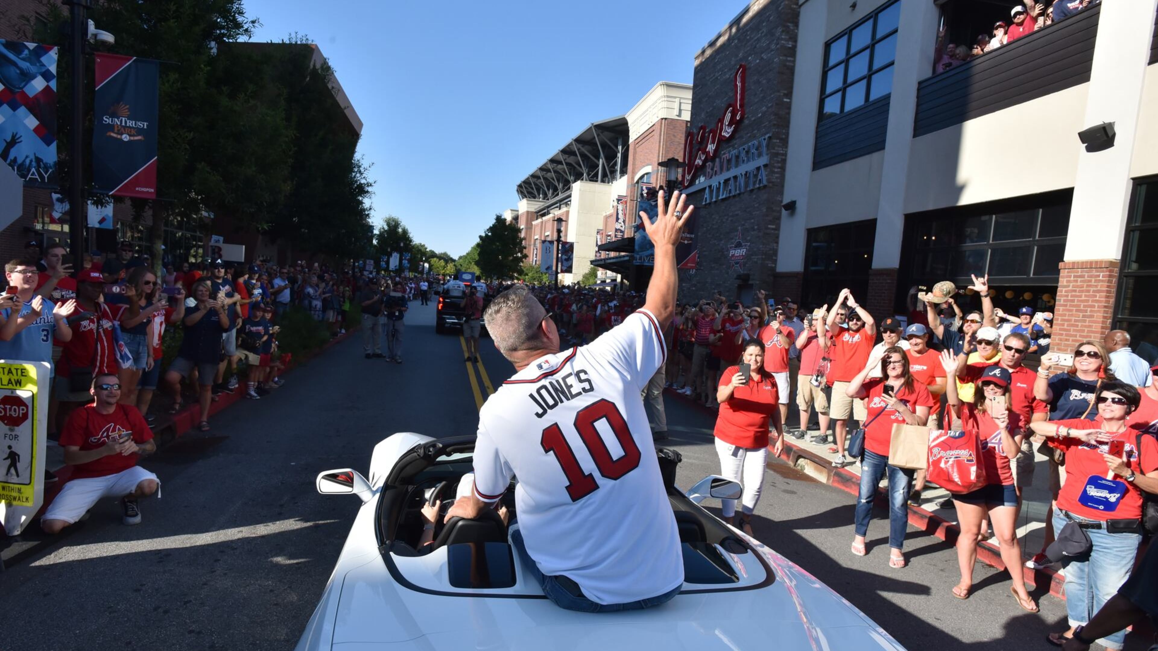 The Atlanta Braves Alumni Weekend includes players such as former third baseman Chipper Jones, pictured, in a parade and other festivities on Friday, Aug. 14, and Saturday, Aug. 15. (Hyosub Shin/AJC)