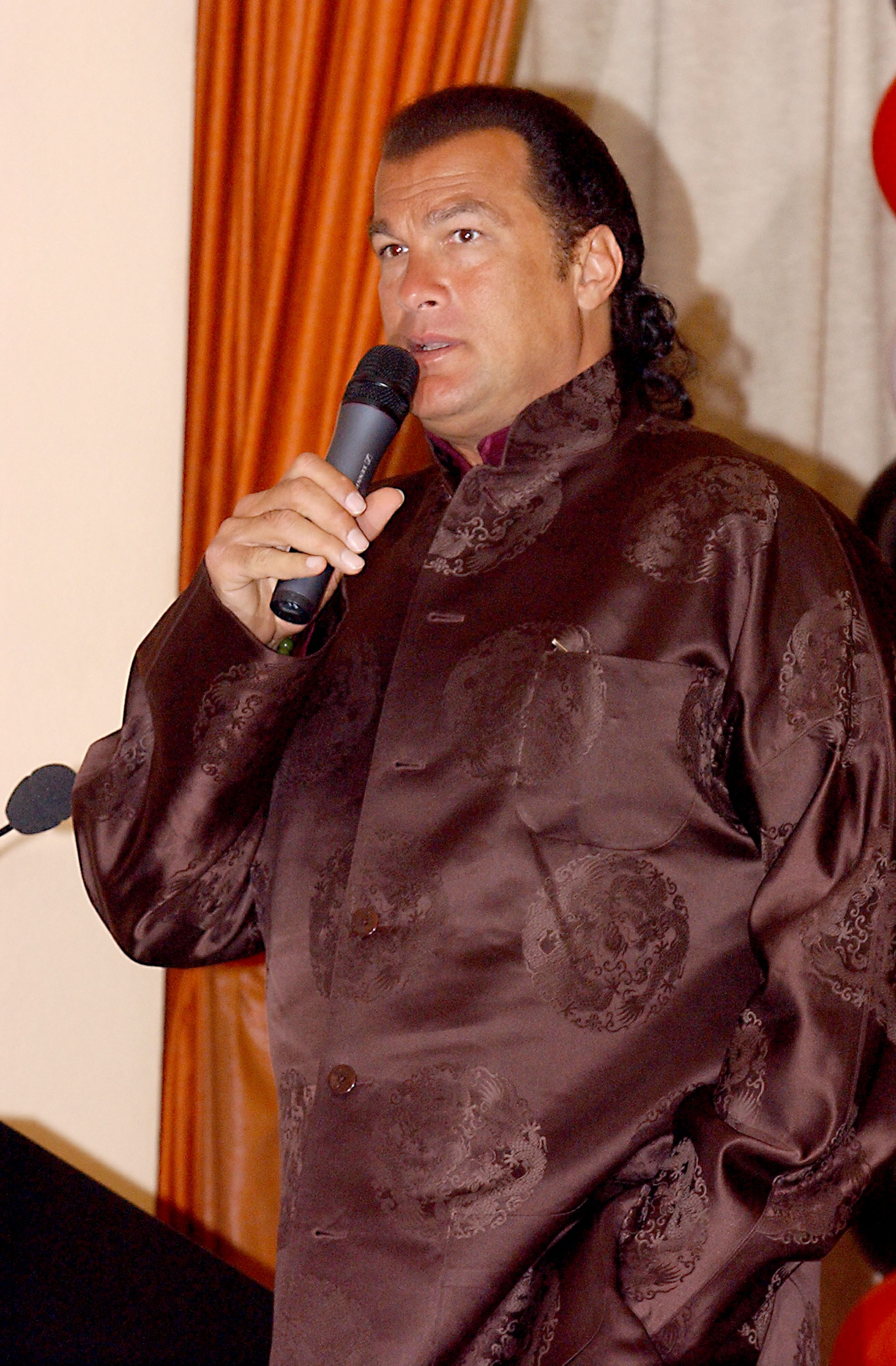Actor Steven Seagal speaks to D.A.R.E. students during a rally for the proclamation of National D.A.R.E. (Drug Abuse Resistance Education) Day April 11, 2002 in North Hollywood, CA.