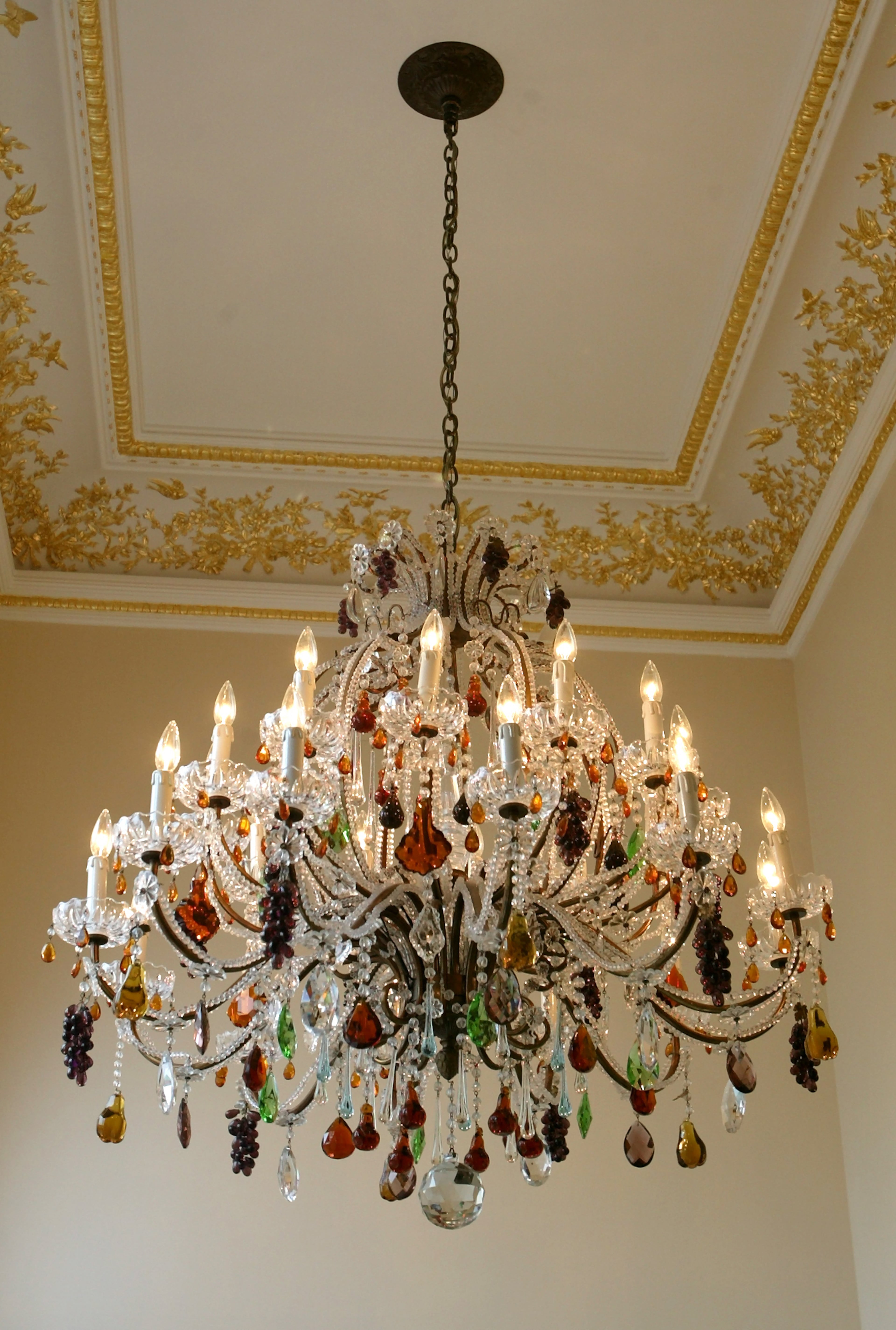 PPALM BEACH; 1/14/05: A chandelier, hand picked by Donald Trump at a New york antique dealer, outside the women's restroom in the new Donald J. Trump Grand Ballroom, at Mar-a-Lago. The chandelier is one of three Trump picked out himself at a New York antique dealer. Photo by Lannis Waters/ The Palm Beach Post ..... NOT FOR DISTRIBUTION OUTSIDE COX PAPERS OUT PALM BEACH, BROWARD, MARTIN, ST. LUCIE, INDIAN RIVER AND OKEECHOBEE COUNTIES IN FLORIDA. ORLANDO OUT. NO SALES. TV OUT. TABLOIDS OUT. MAGAZINES OUT. WIDE WORLD OUT. INTERNET USE OUT.