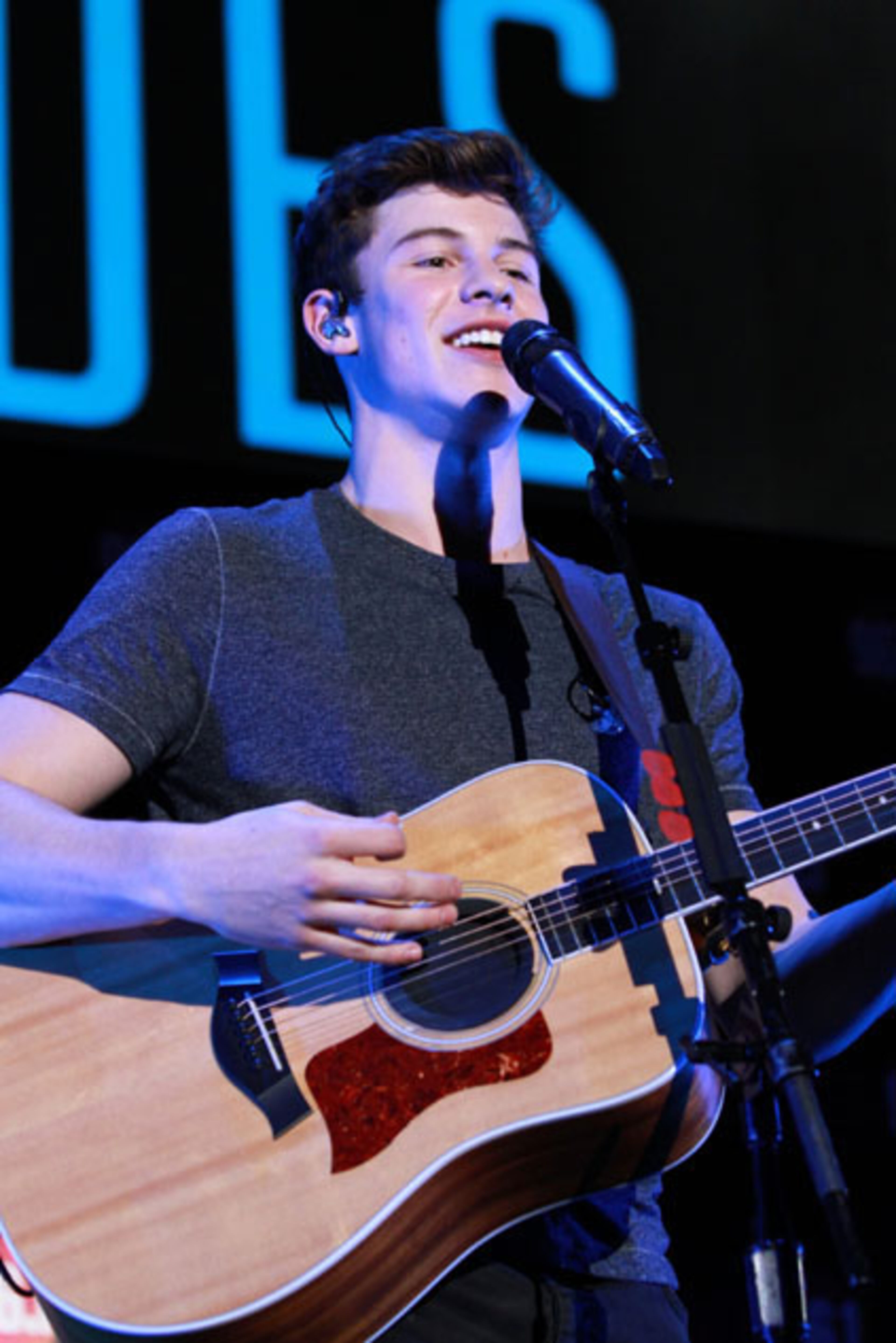 Power 96.1's annual Jingle Ball concert took place at sold out Philips Arena on Thursday, December 17, 2015. Fans were treated to sets from Justin Bieber, Nick Jonas, Shawn Mendes, Fifth Harmony, The Chainsmokers, DNCE, Hailee Steinfeld and Charlie Puth. Robb D. Cohen /RobbsPhotos.com