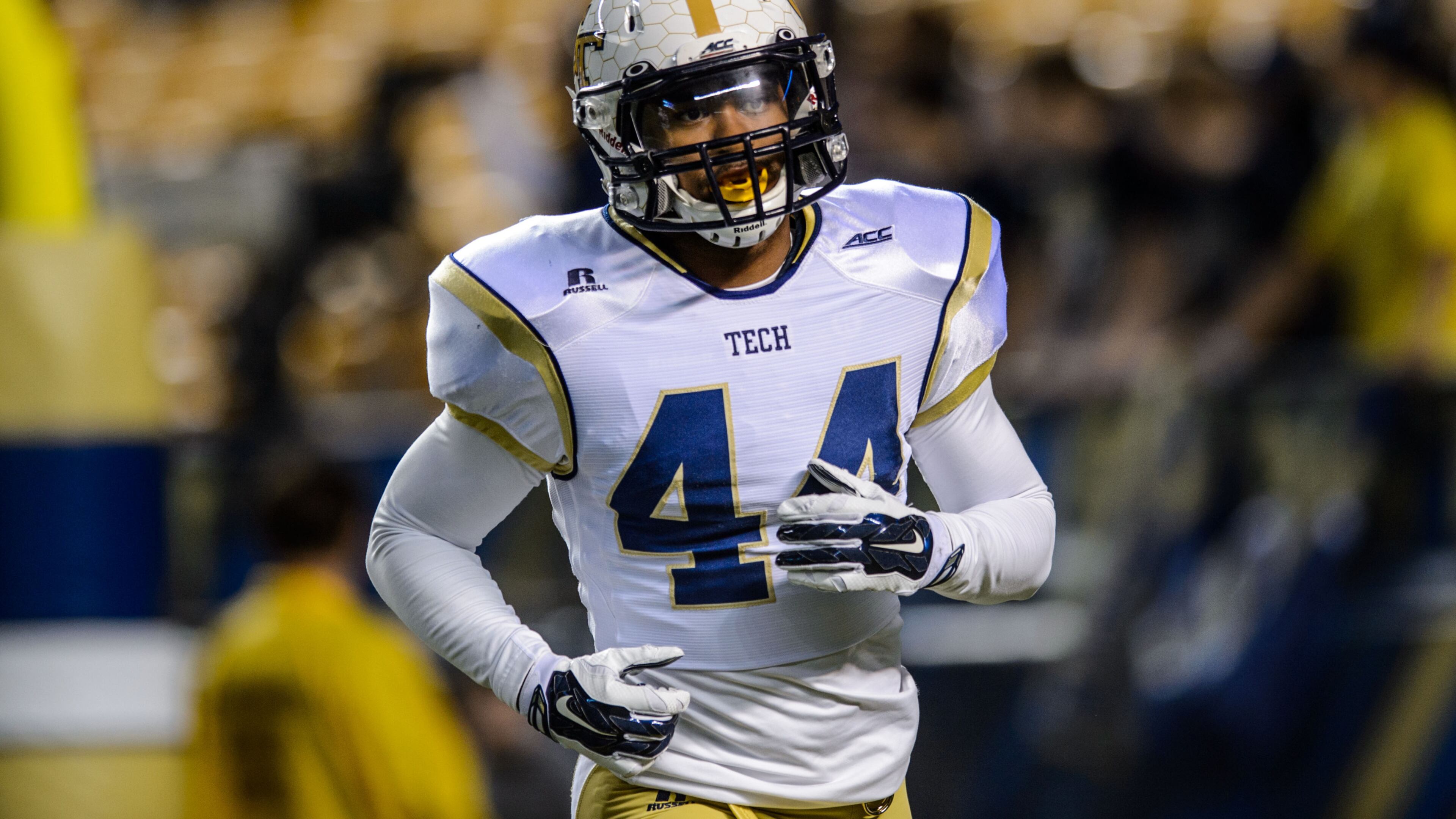 Georgia Tech safety Shaun Kagawa flew to Hawaii and back over a six-day span in order to spend time with his family. (Danny Karnik/GT Athletics)
