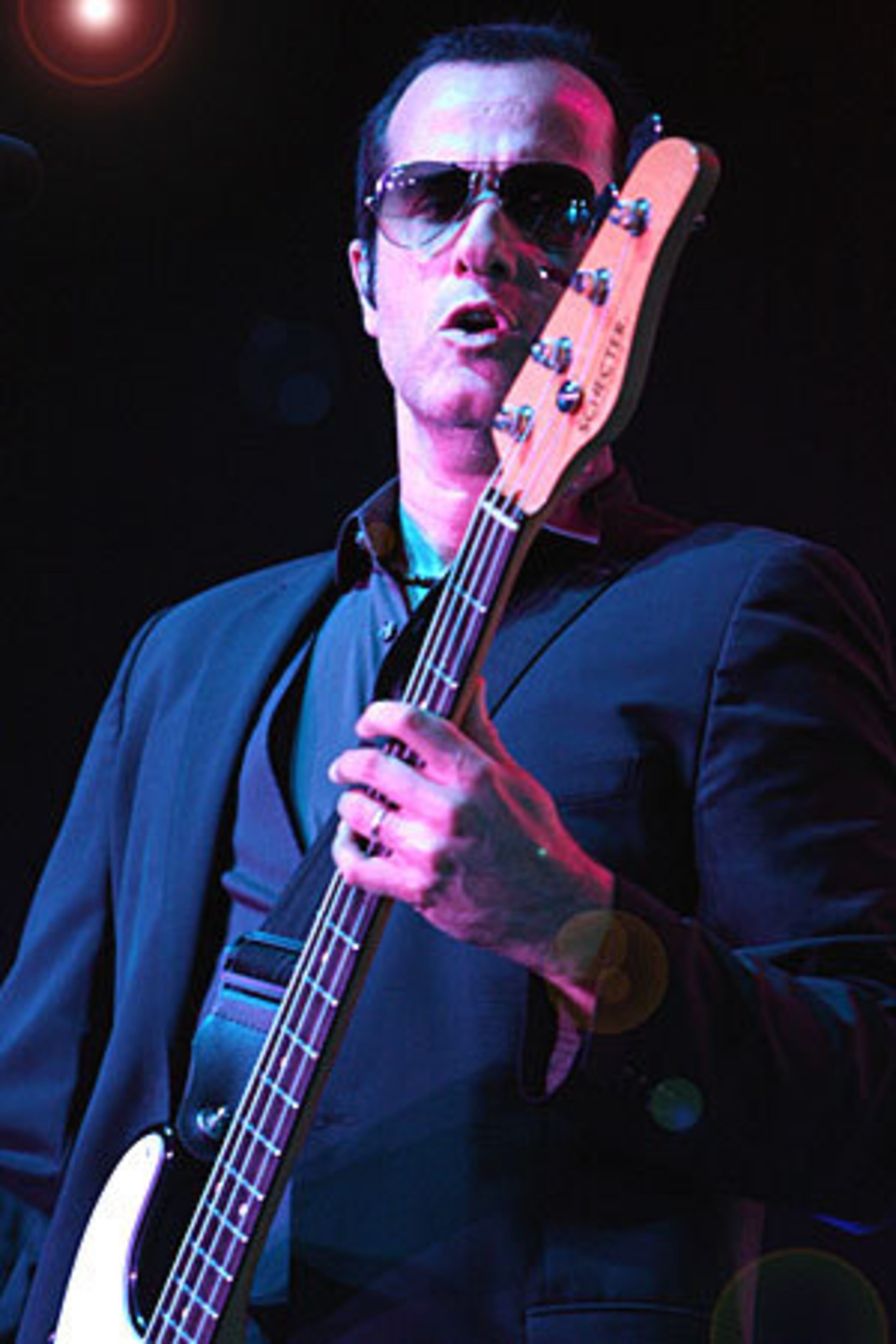 Bass player Robert DeLeo, Dean DeLeo's brother.